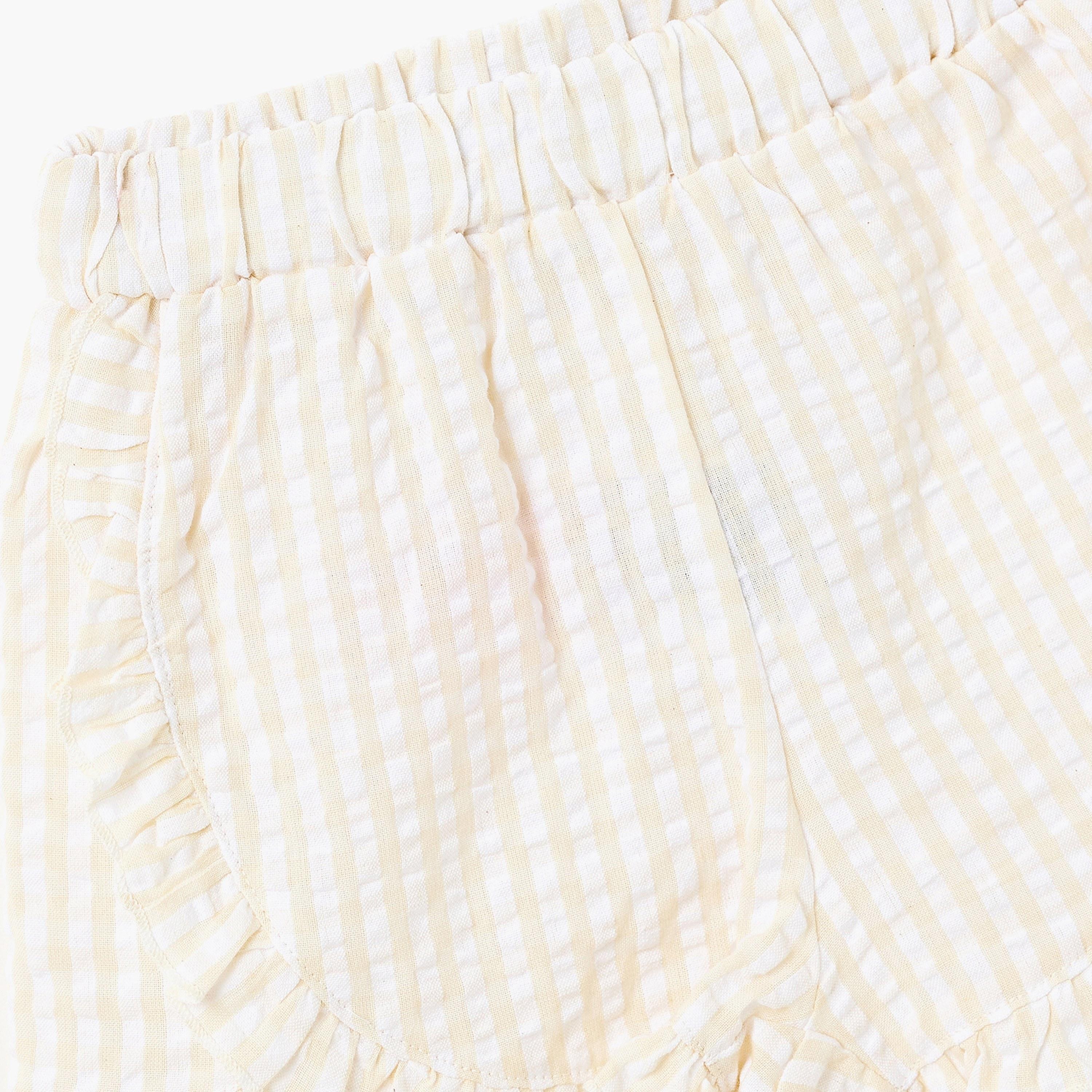 طقم بلوزة محبوك بتصميم "وافل" وتفاصيل كشكشة مع شورت من ديركجي-baby-girls-clothing-setsandcoords-image-10