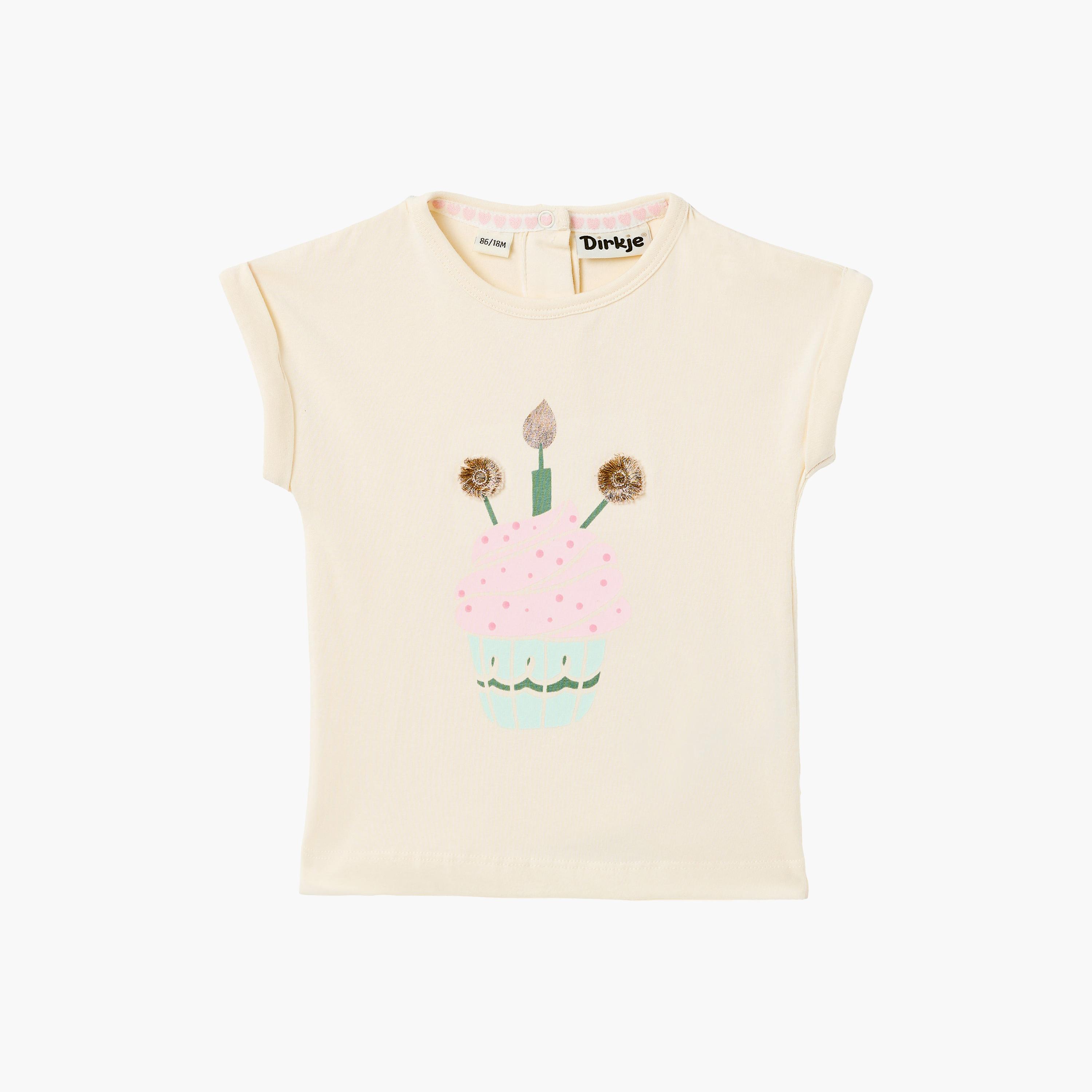 طقم بلوزة بكشكشة وشورت من قماش الوافل بنقشة "Sunny Meadow" من ديركجي-baby-girls-clothing-setsandcoords-image-2