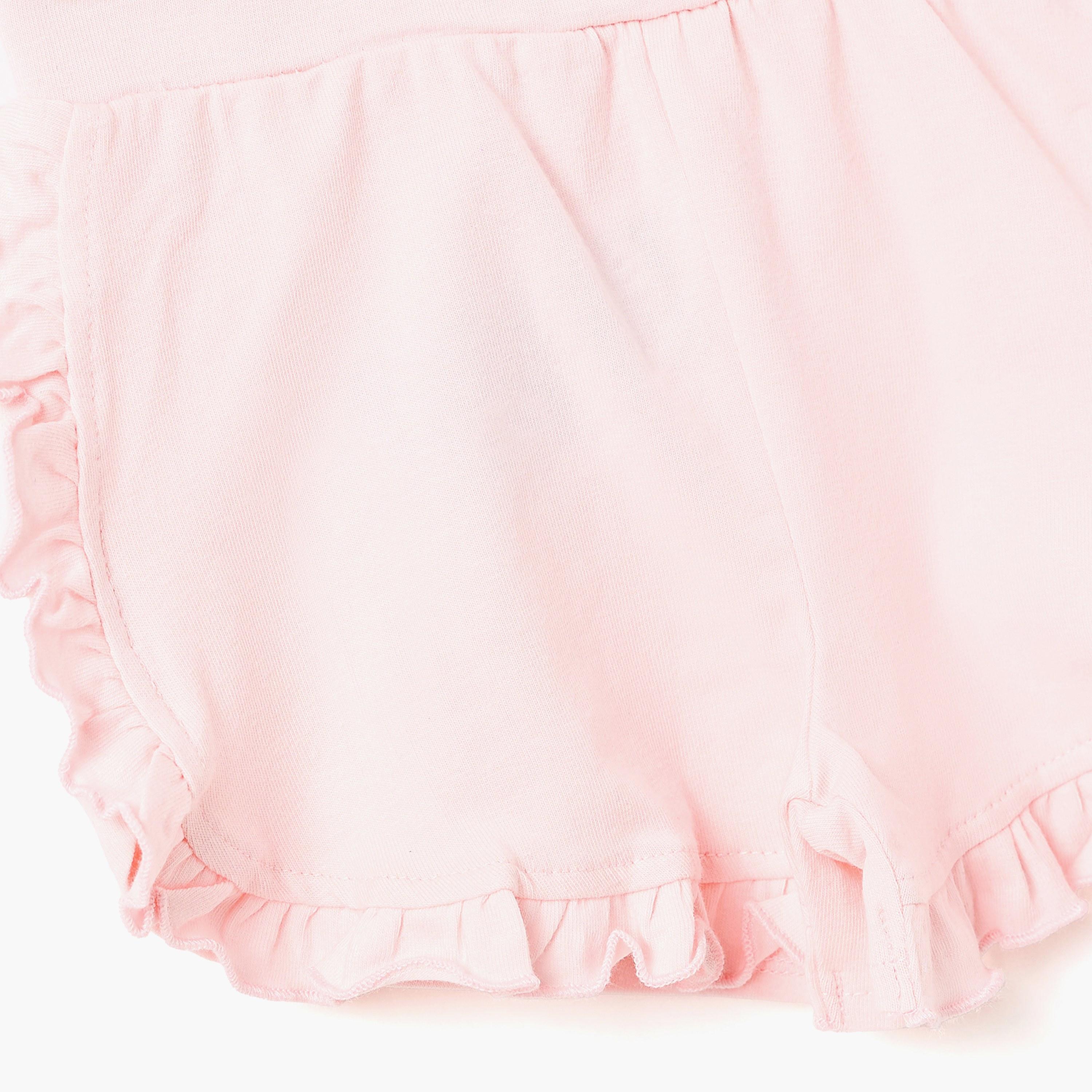 طقم بلوزة بكشكشة وشورت من قماش الوافل بنقشة "Sunny Meadow" من ديركجي-baby-girls-clothing-setsandcoords-image-8