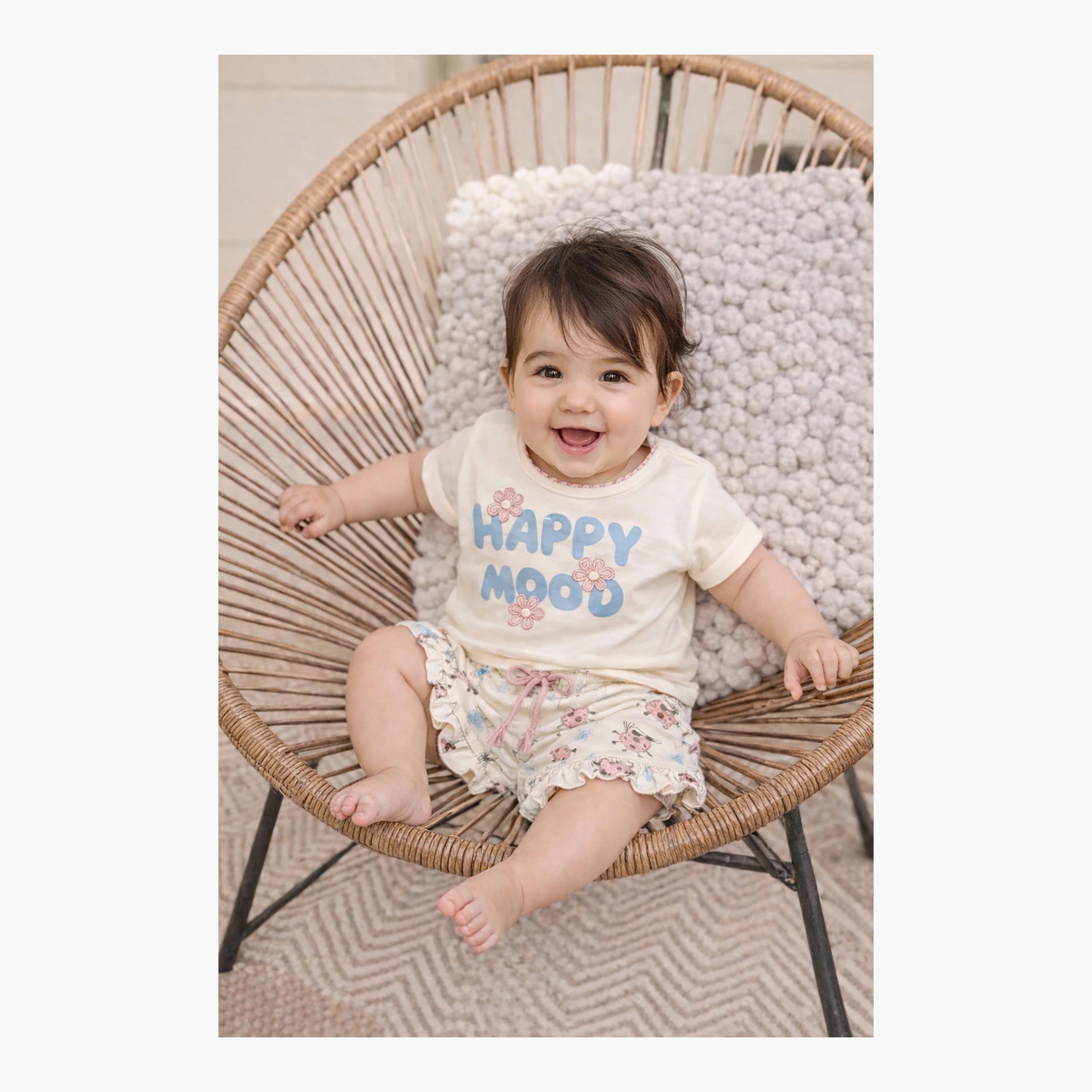 طقم بلوزة "Happy Mood" بتفاصيل كشكشة وطبعة دعسوقة مع شورت من ديركجي-girls-clothing-setsandcoords-image-3