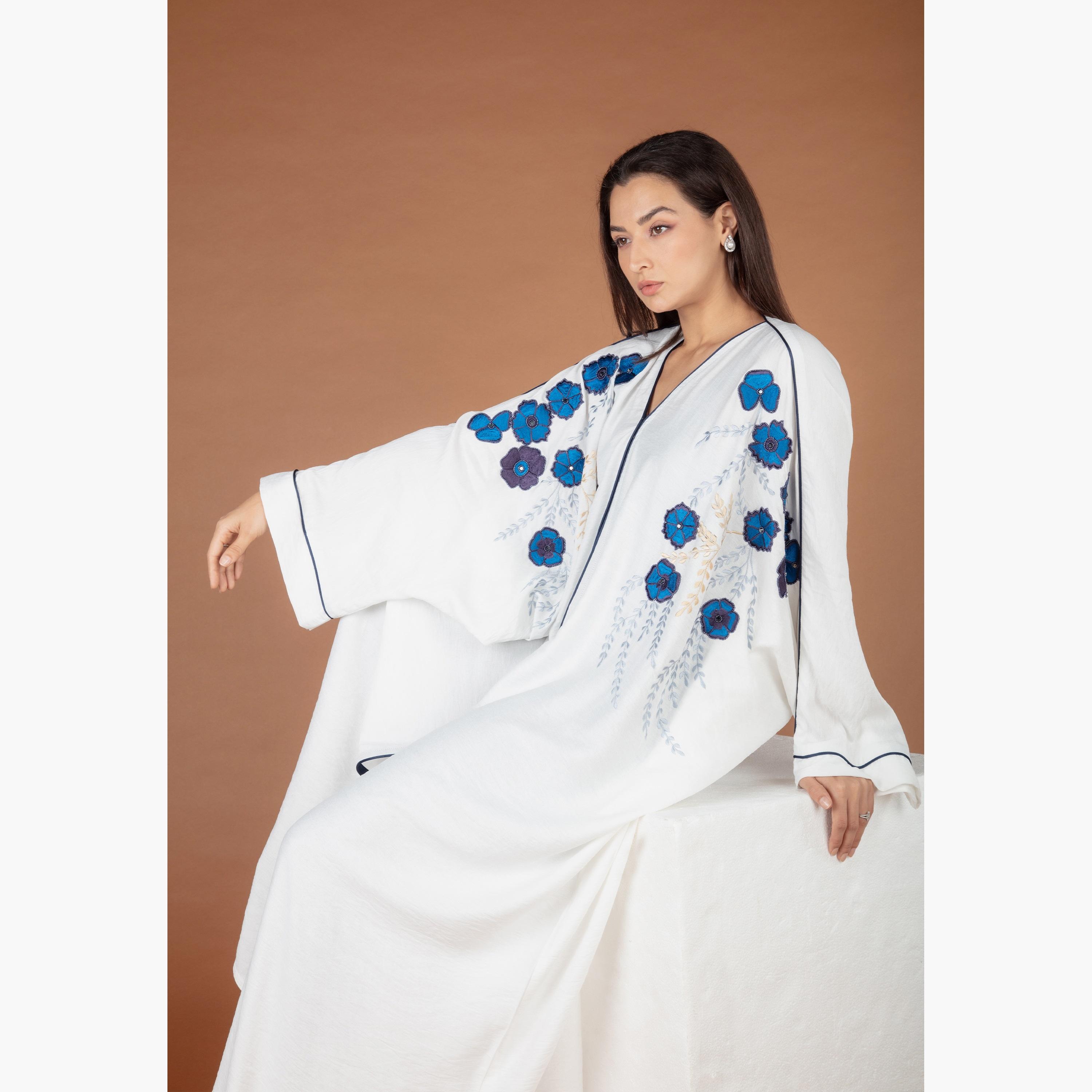 نخبه عباية مطرزة بالزهور مع الحجاب-women-arabicclothing-abayas-image-2