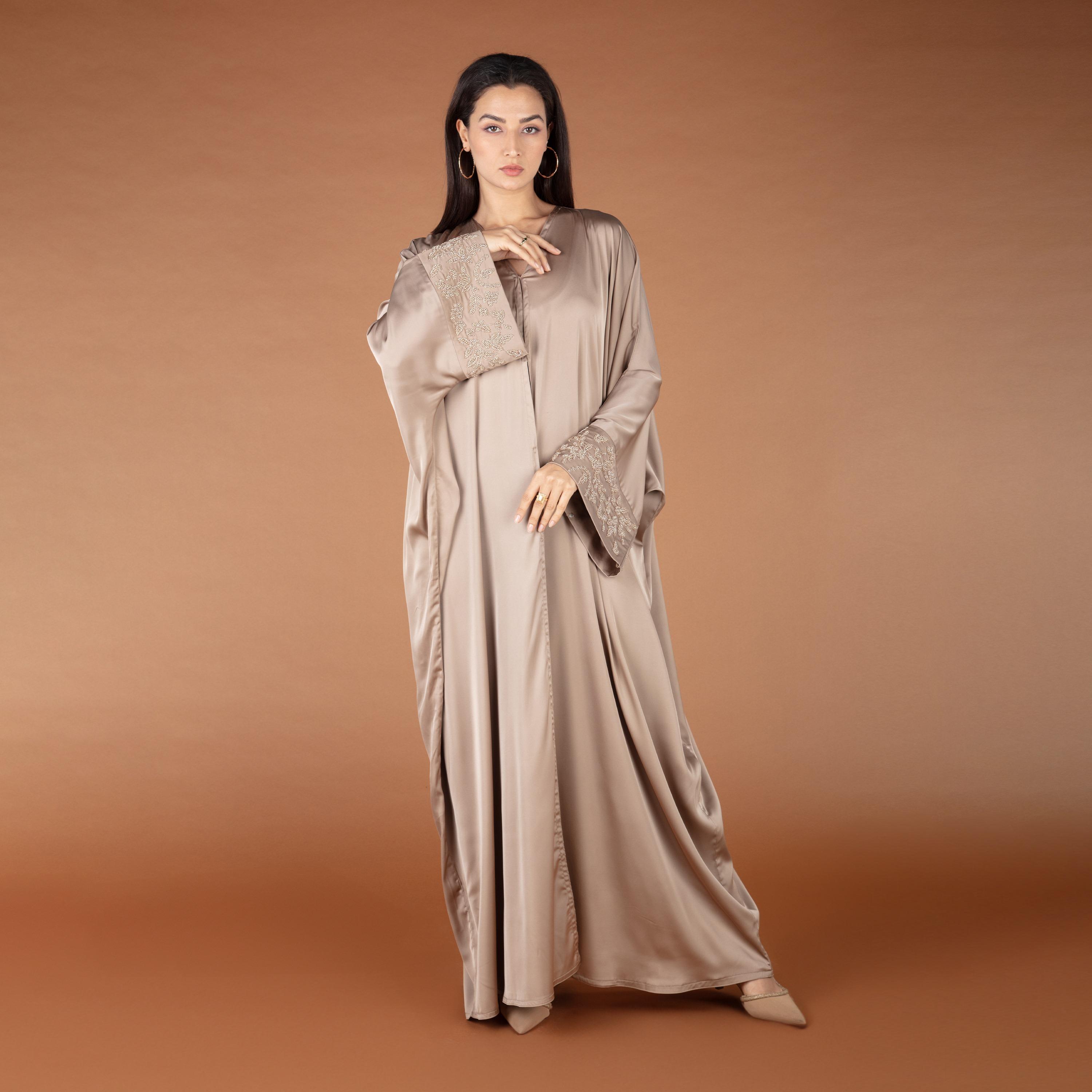 نخبه عباية سادة بأكمام مزينة بالخرز مع الحجاب-women-arabicclothing-abayas-image-1