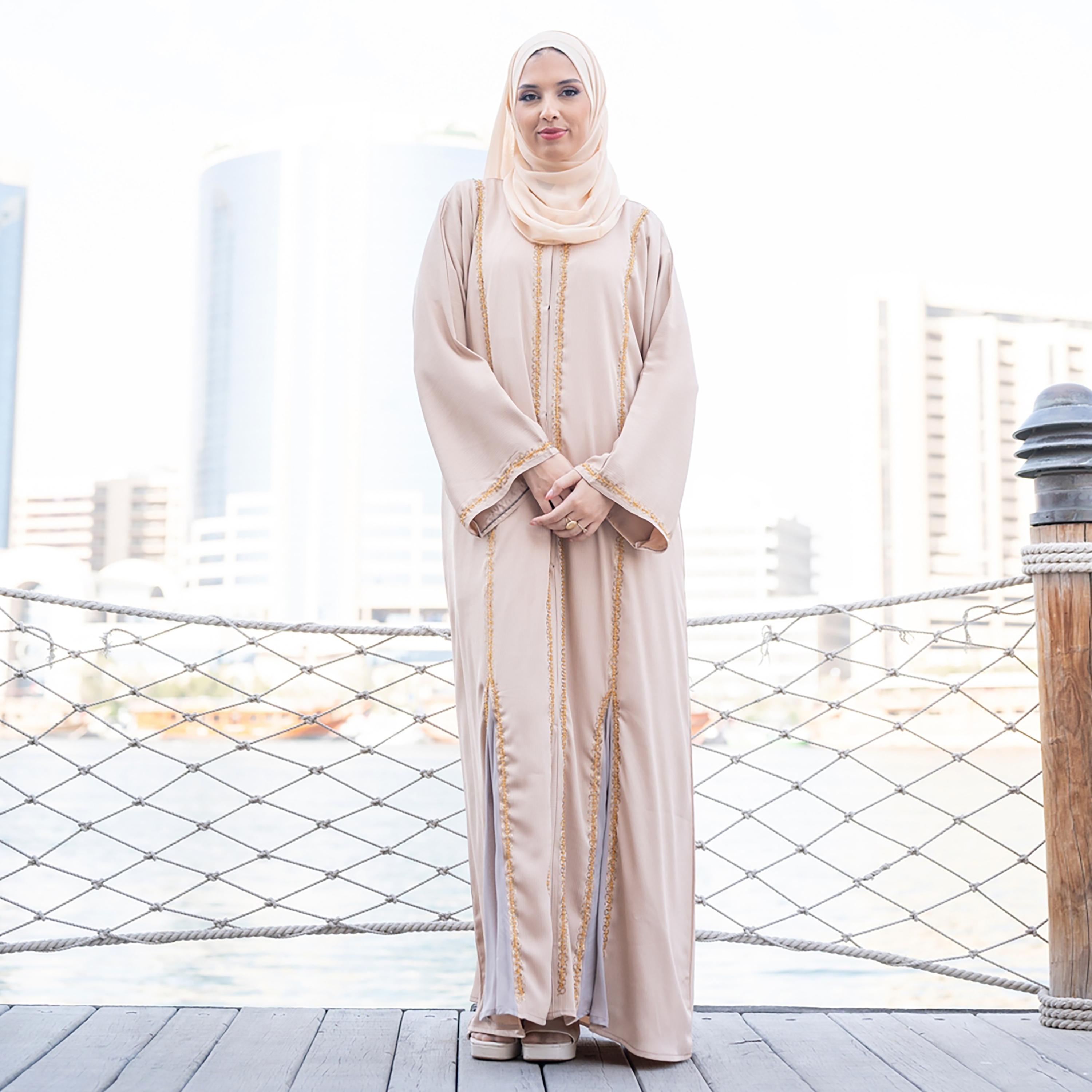 نخبه عباية مزينة بالكريستال مع الحجاب-women-arabicclothing-abayas-image-1