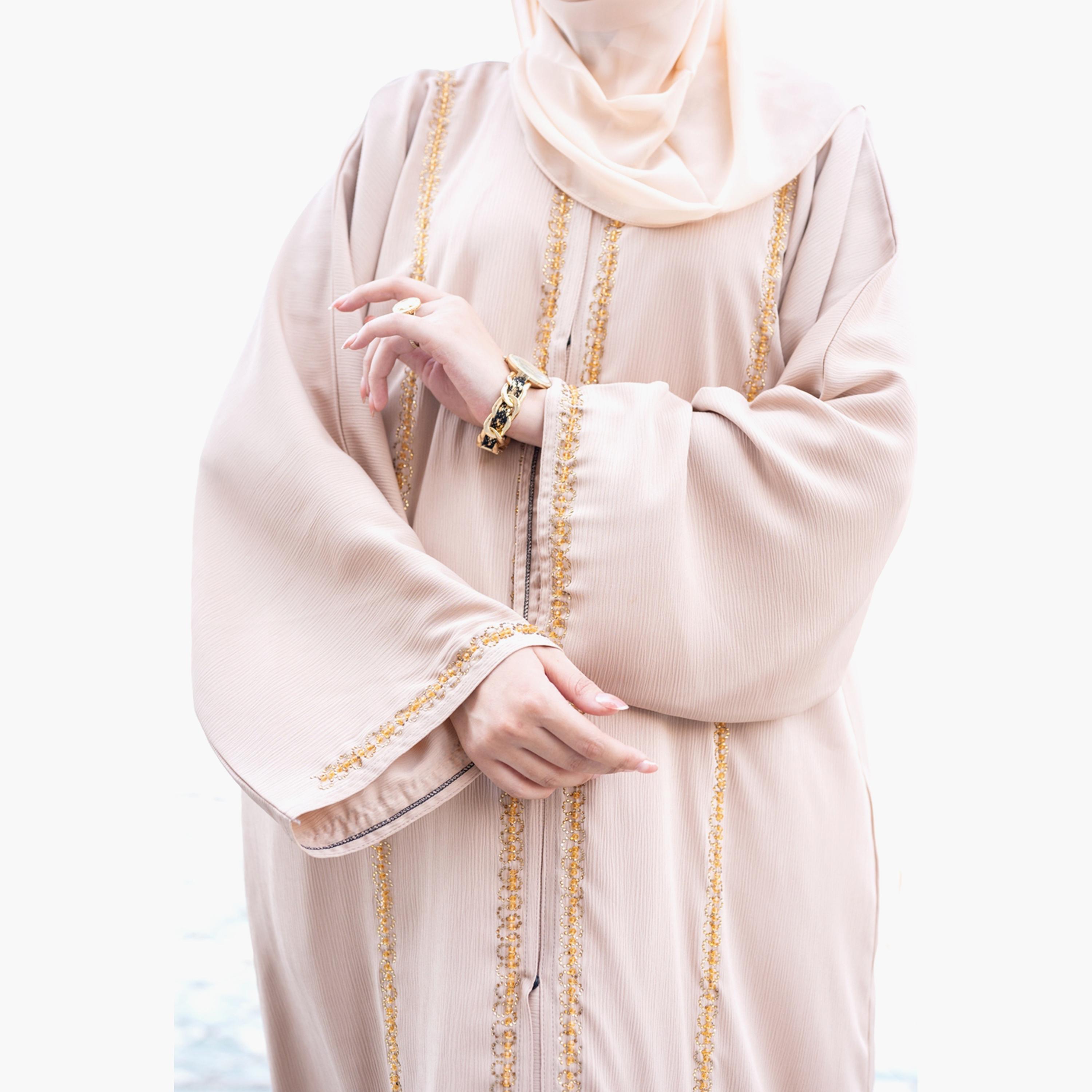 نخبه عباية مزينة بالكريستال مع الحجاب-women-arabicclothing-abayas-image-2