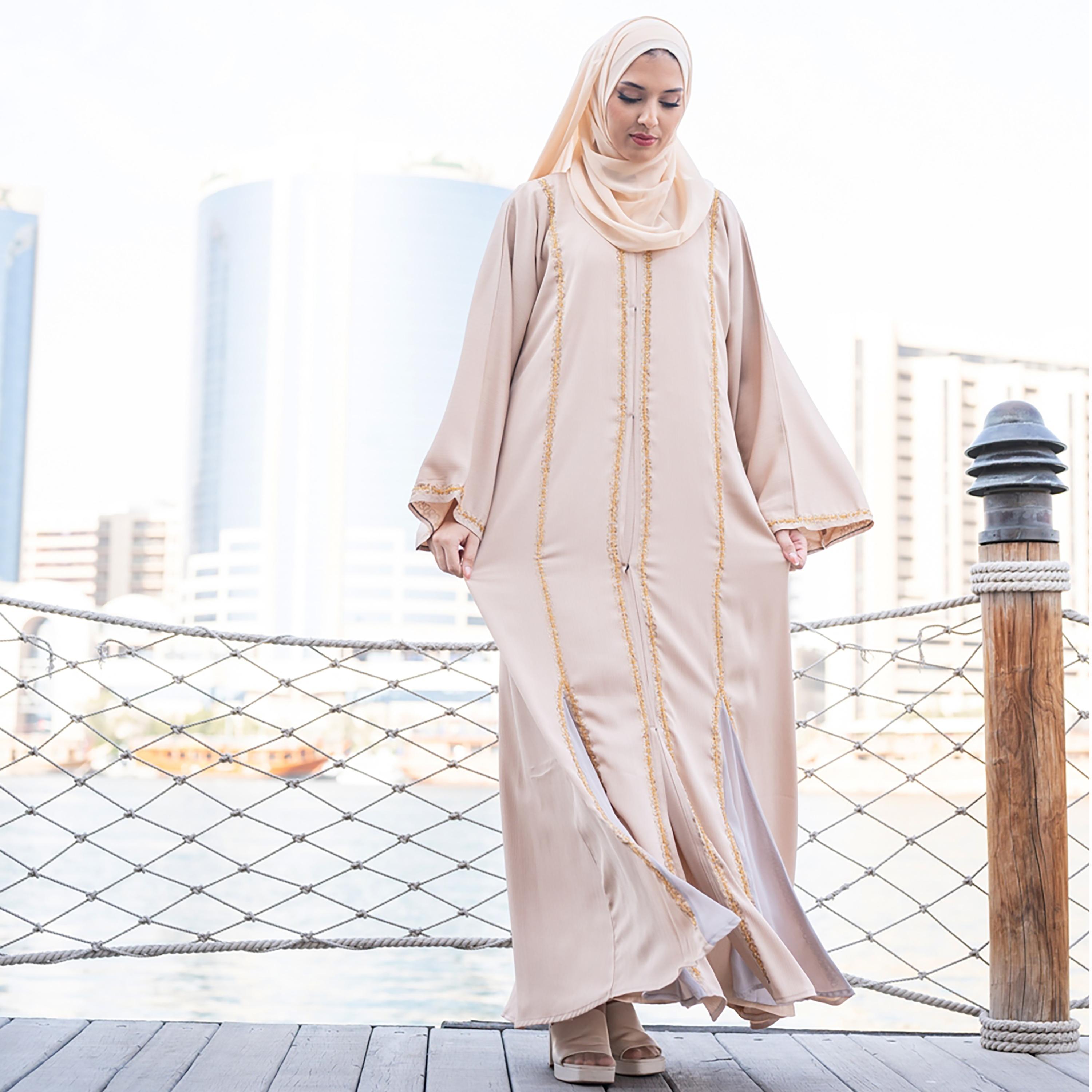 نخبه عباية مزينة بالكريستال مع الحجاب-women-arabicclothing-abayas-image-4