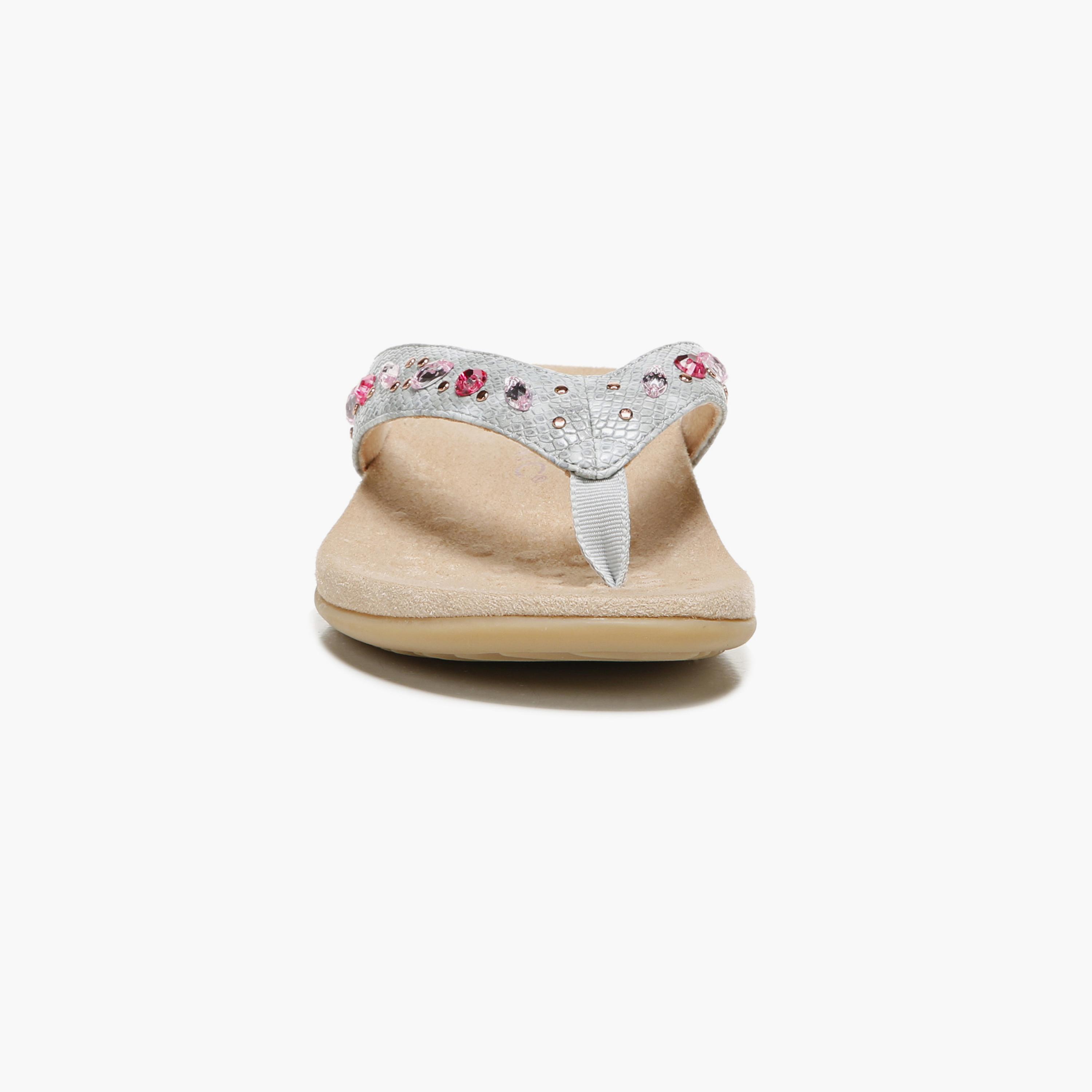 صندل نسائي من Naturalizer بتفاصيل مزخرفة NALUCIA-women-shoes-sandals-flats-image-5