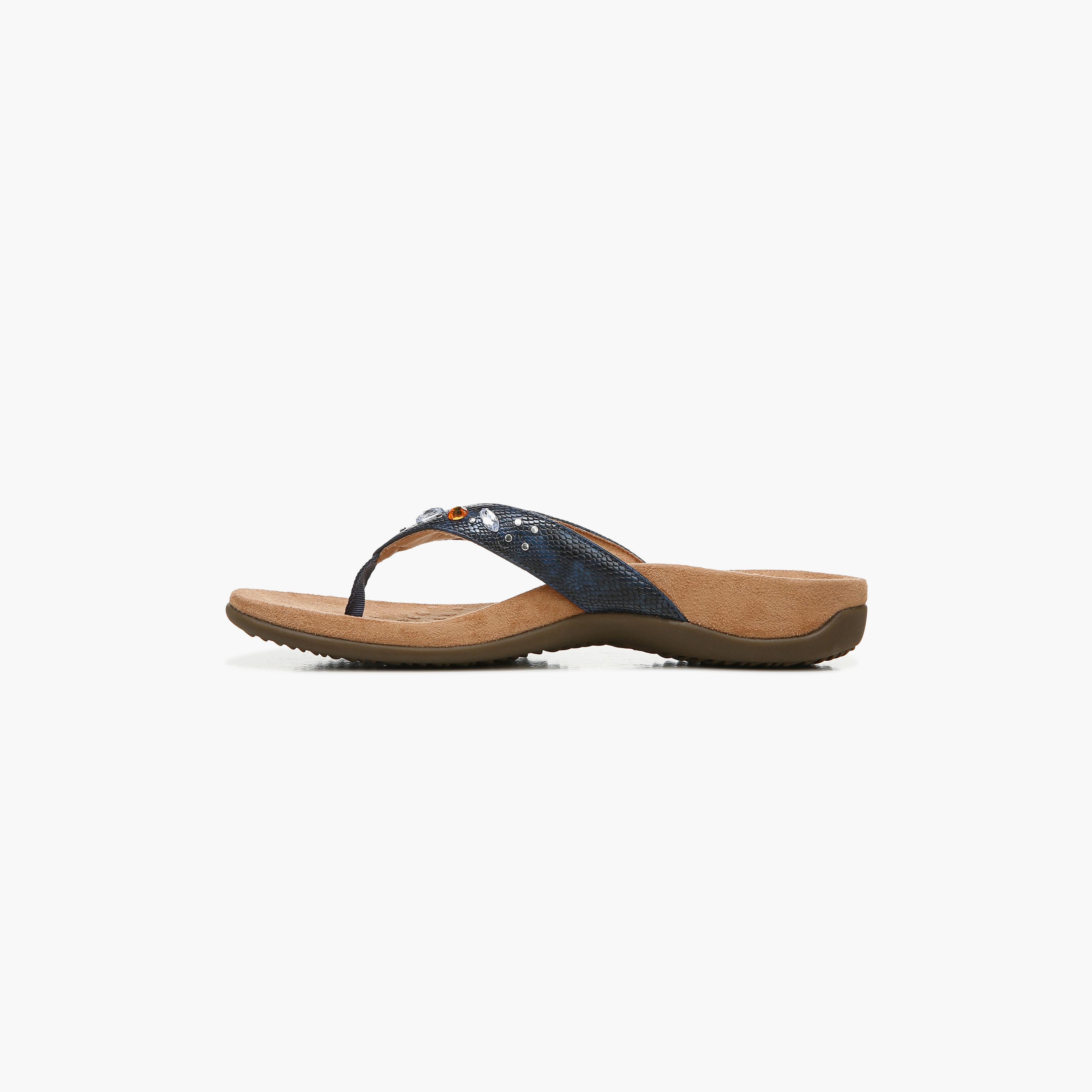 صندل نسائي من Naturalizer بتفاصيل مزخرفة NALUCIA-women-shoes-sandals-flats-image-16