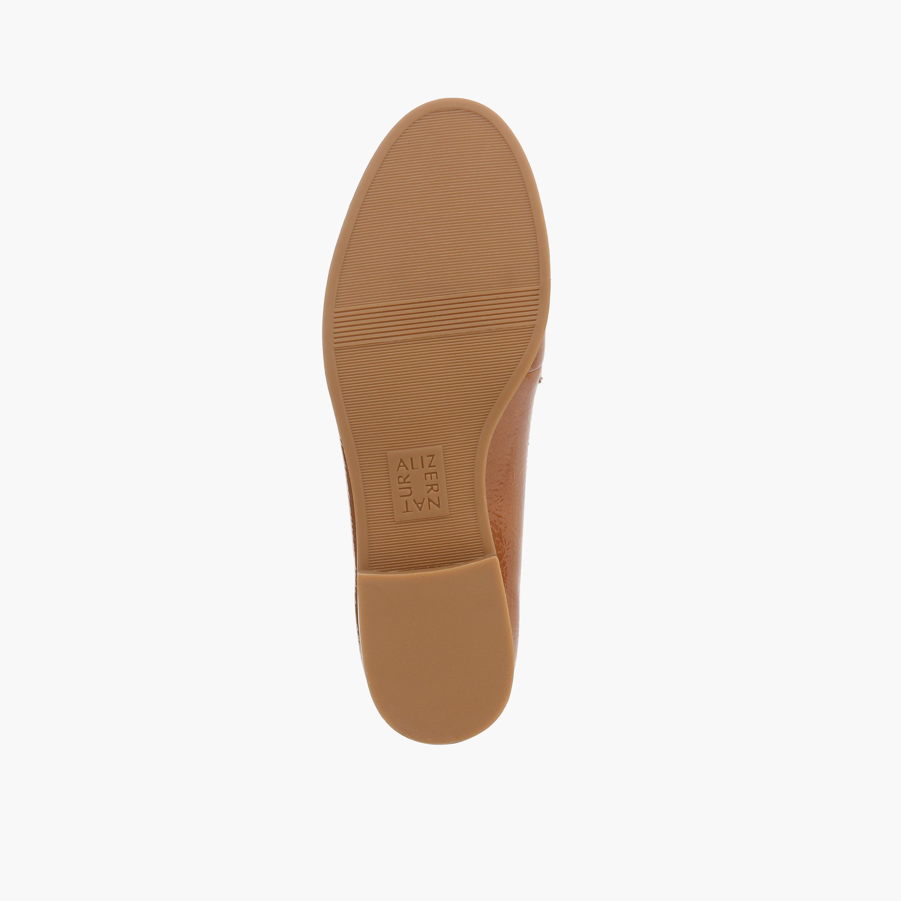 حذاء بدون كعب نسائي من Naturalizer بكعب عريض مع مقدمة مزخرفة NAMARIANA-women-shoes-loafersandmoccasins-image-19