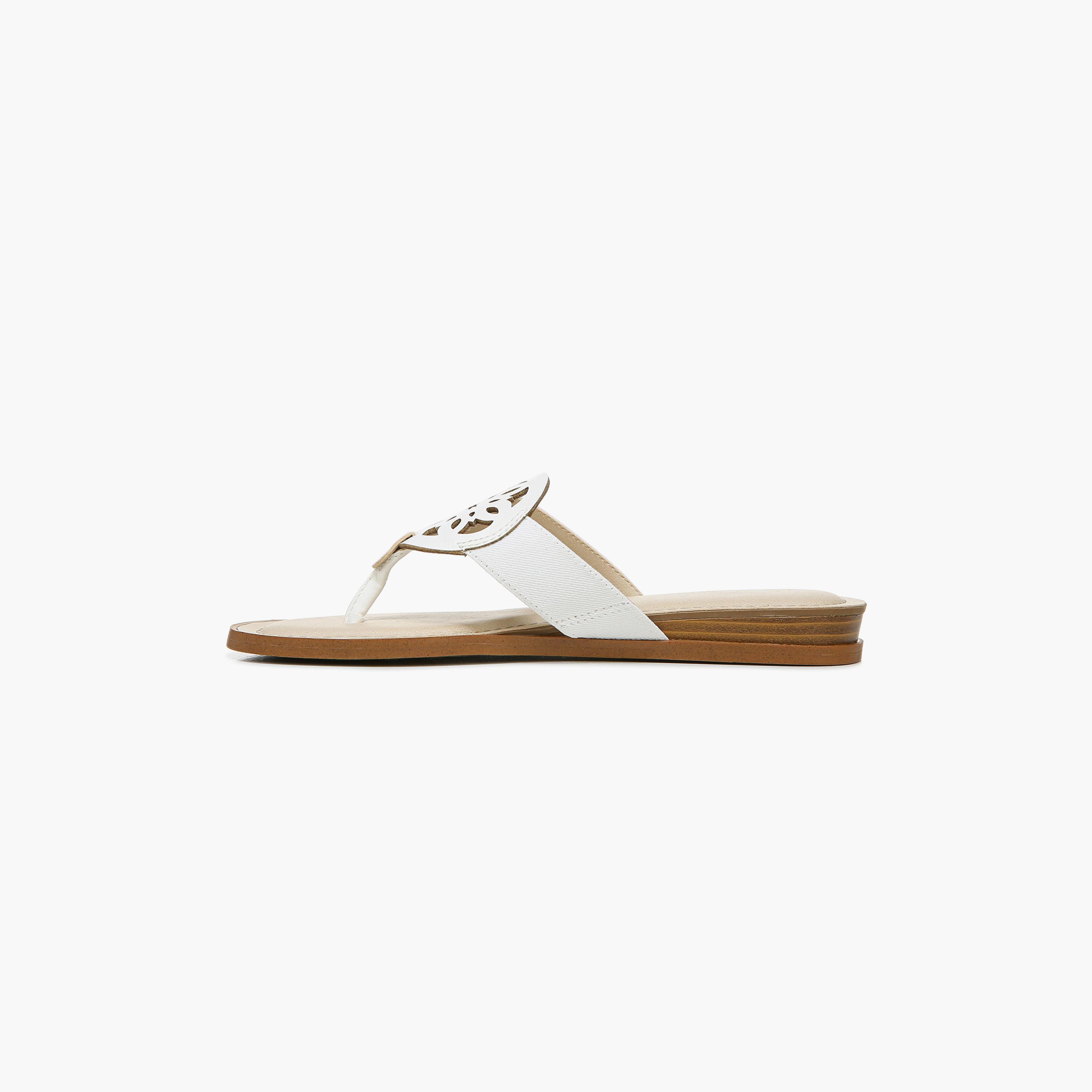 صندل نسائي من Naturalizer مع مقدمة مزخرفة NARAEGAN-women-shoes-sandals-flats-image-6