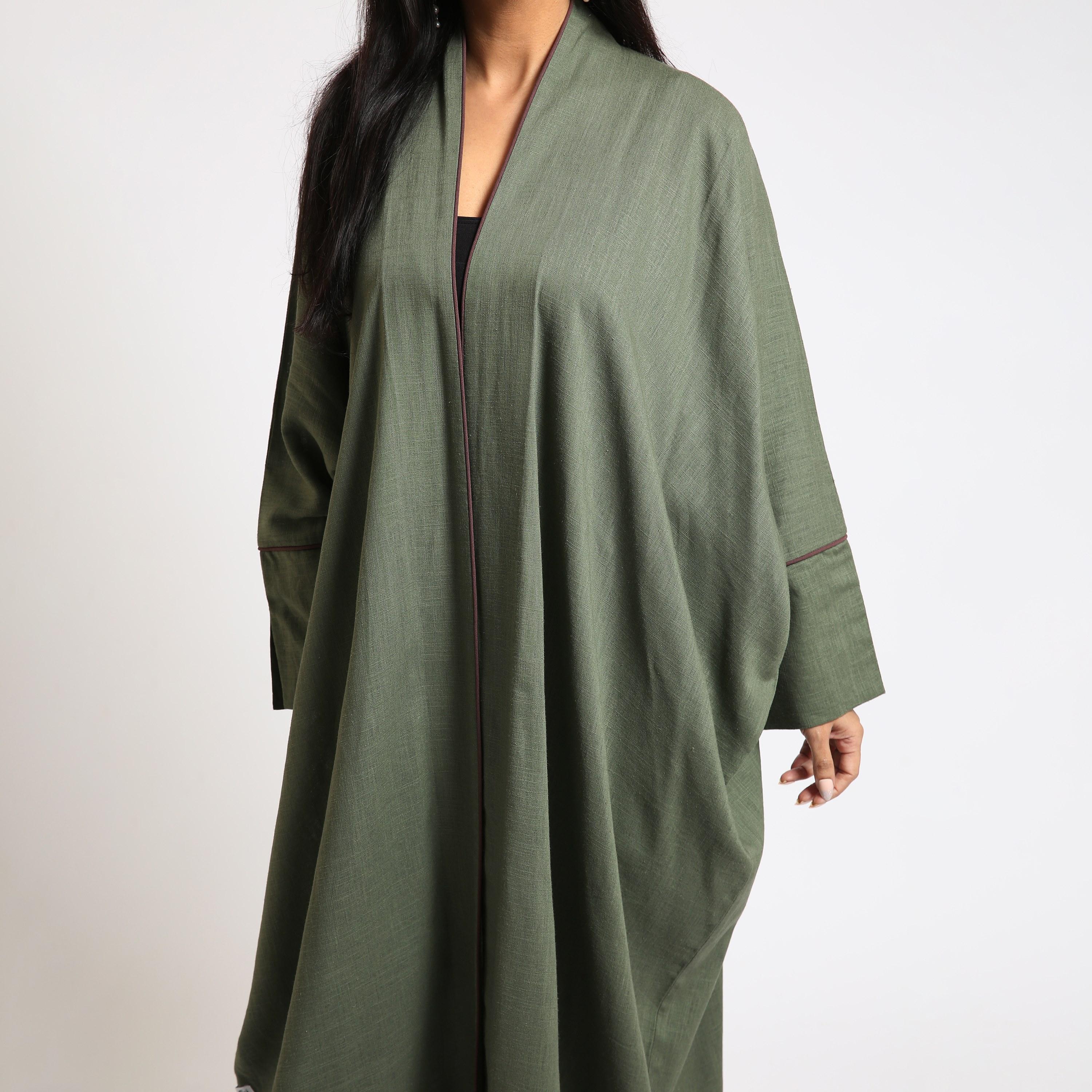 عباية نسائية قصة بحرينية بأساور أكمام واسعة قماش كتان - أخضر من نكياس-women-arabicclothing-abayas-image-2