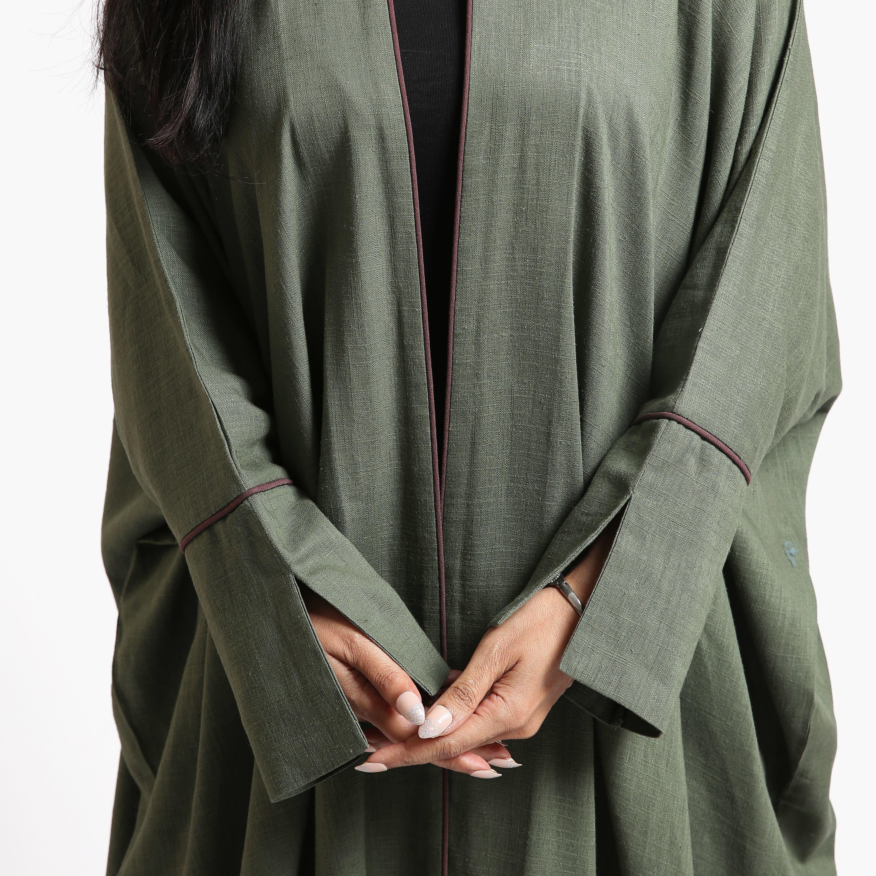 عباية نسائية قصة بحرينية بأساور أكمام واسعة قماش كتان - أخضر من نكياس-women-arabicclothing-abayas-image-3
