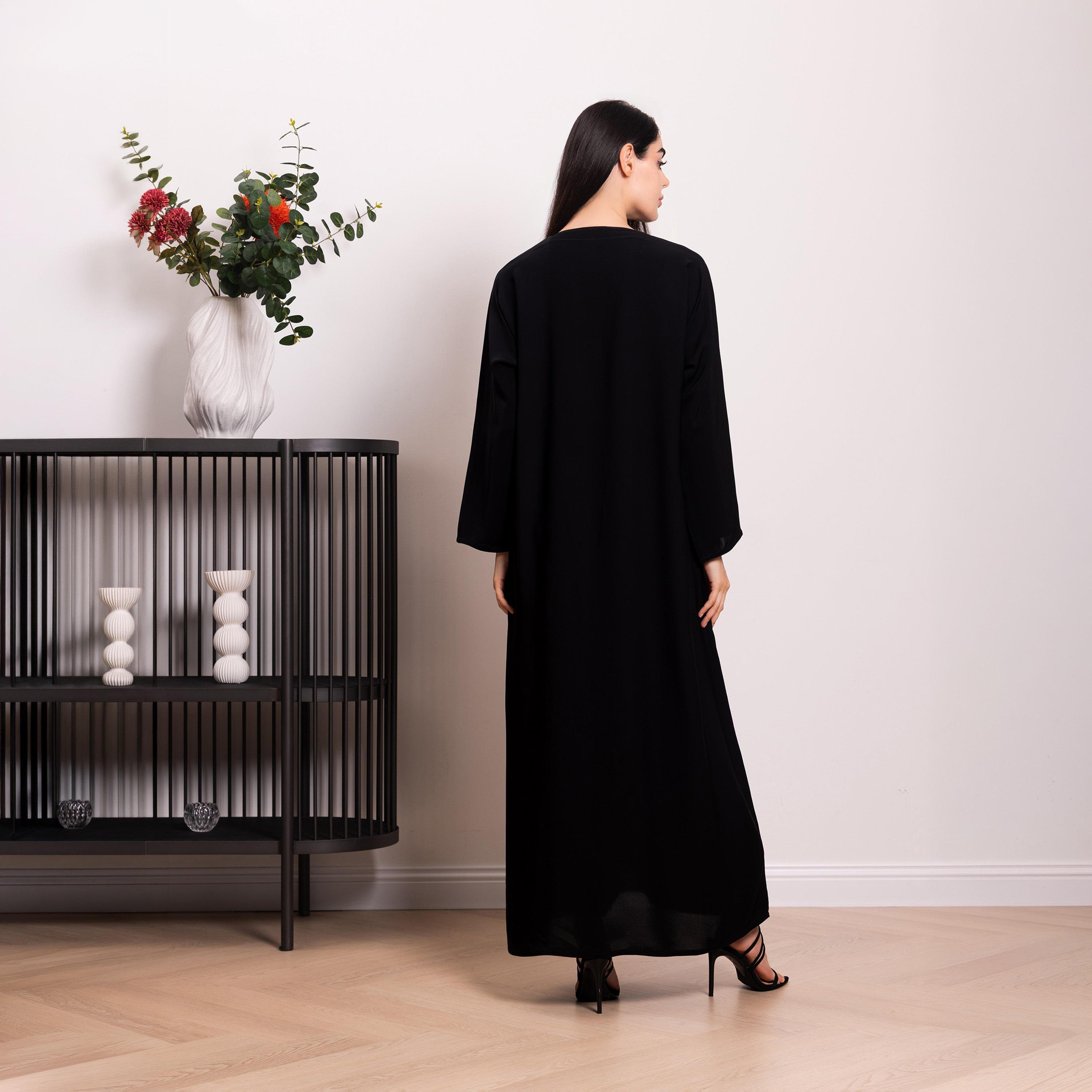 عباية نسائية سوداء من نيكياس.-women-arabicclothing-abayas-image-4