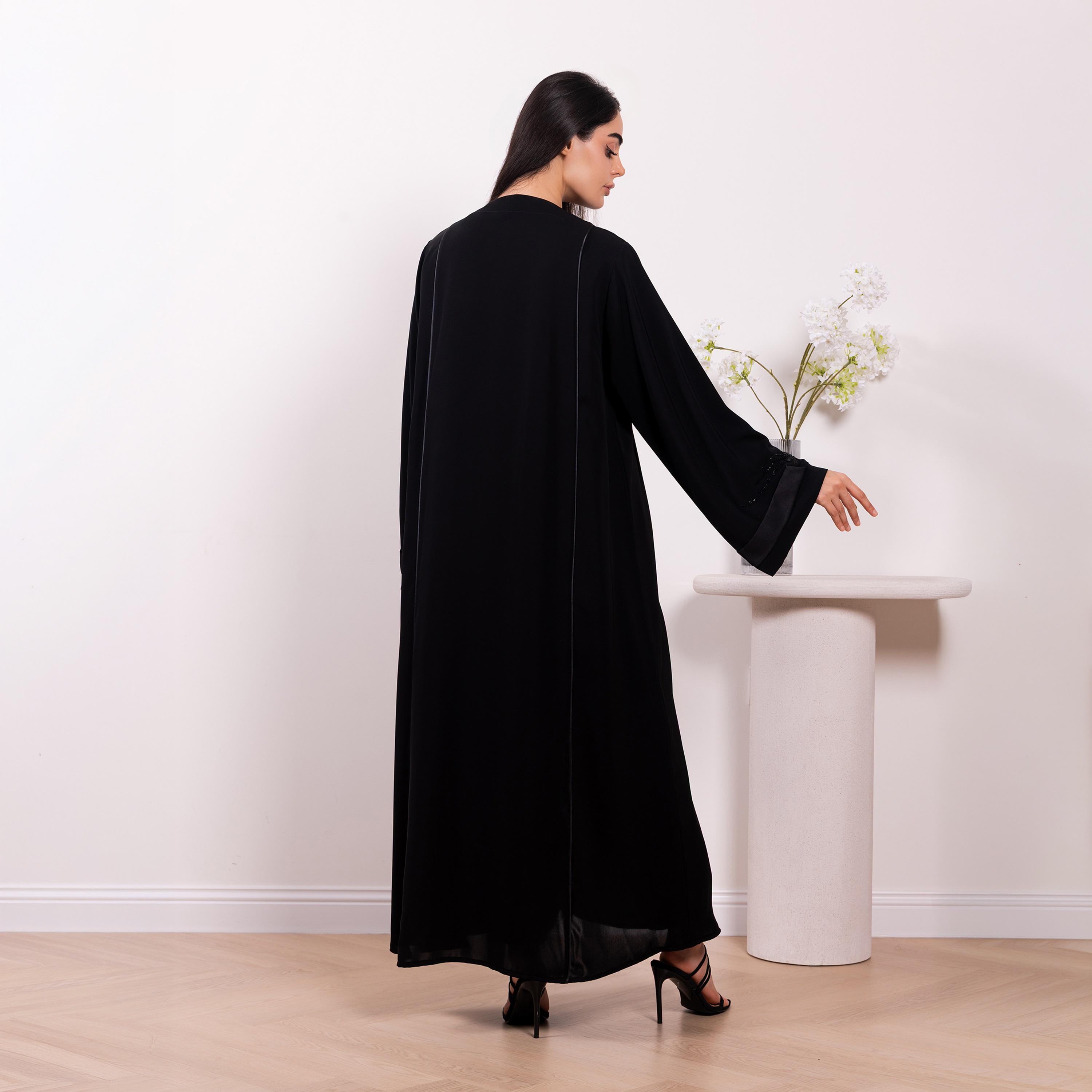 عباية نسائية سوداء، بأكمام واسعة من نيكياس-women-arabicclothing-abayas-image-4