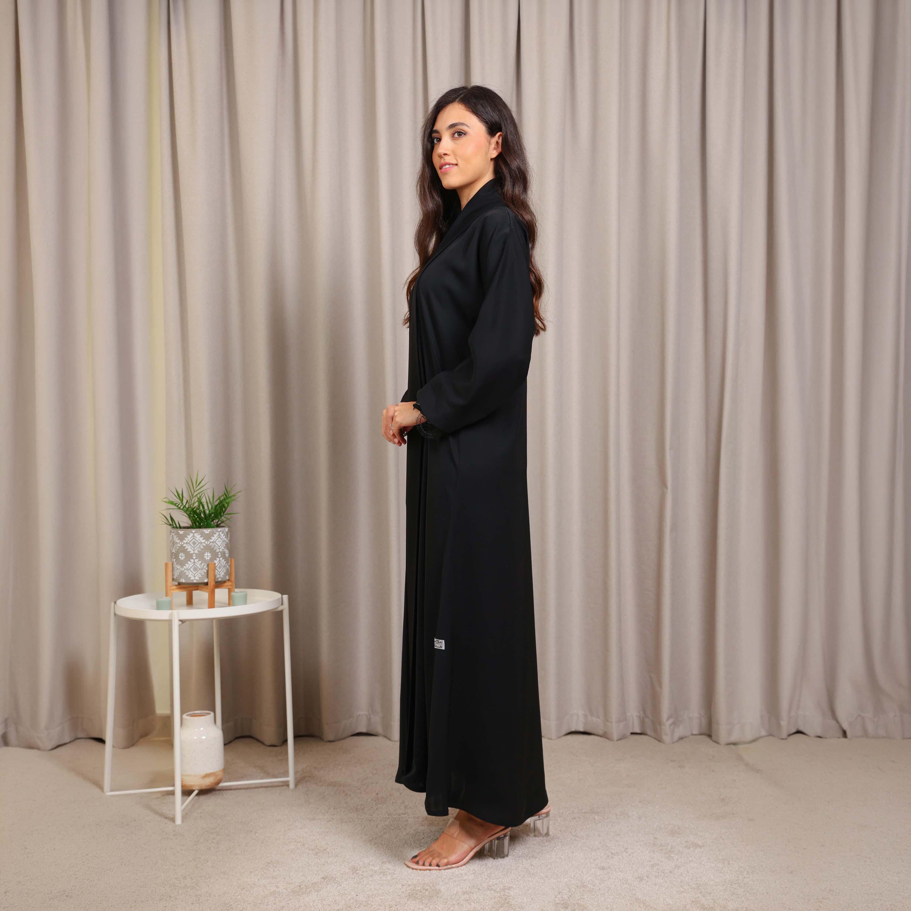 عباية نسائية سوداء من نيكياس.-women-arabicclothing-abayas-image-4