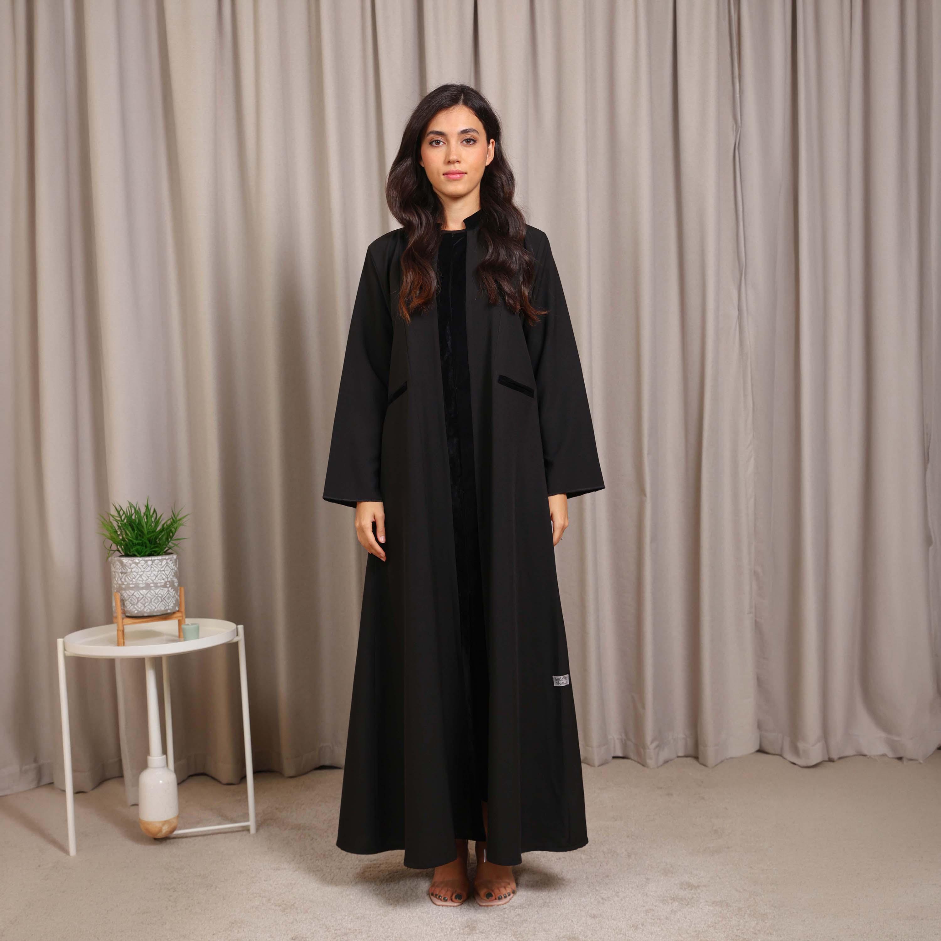 عباية نيكياس سوداء من قماش الكريب بياقة ماندارين للنساء-women-arabicclothing-abayas-image-1