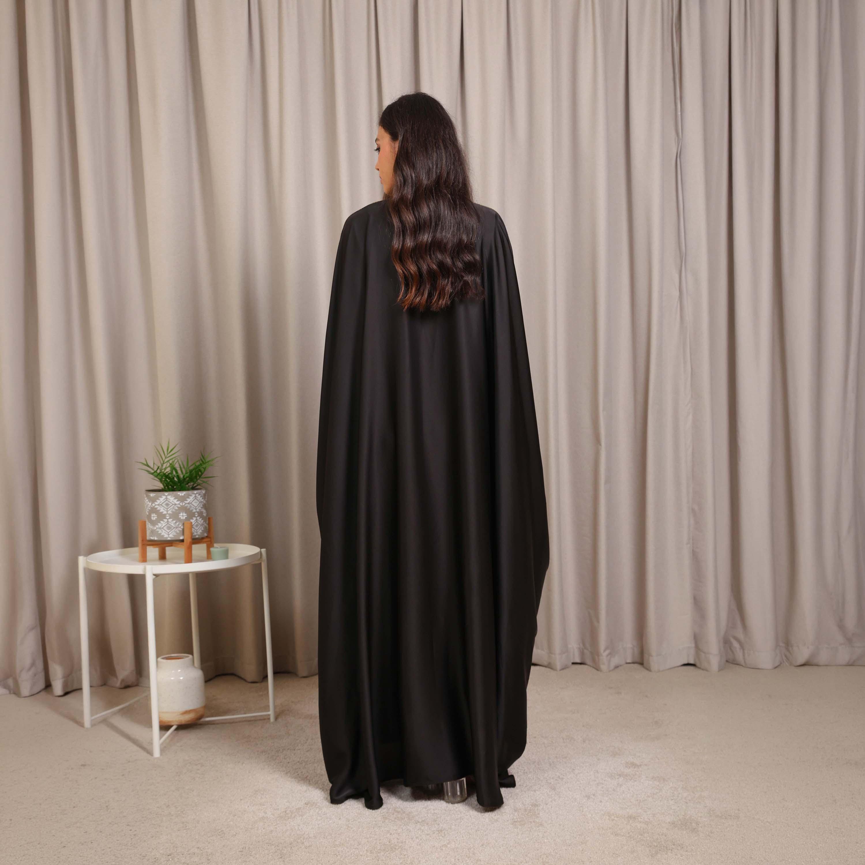 عباية نيكياس سوداء بقصة بحرينية من الساتان بأكمام فراشة للنساء-women-arabicclothing-abayas-image-5