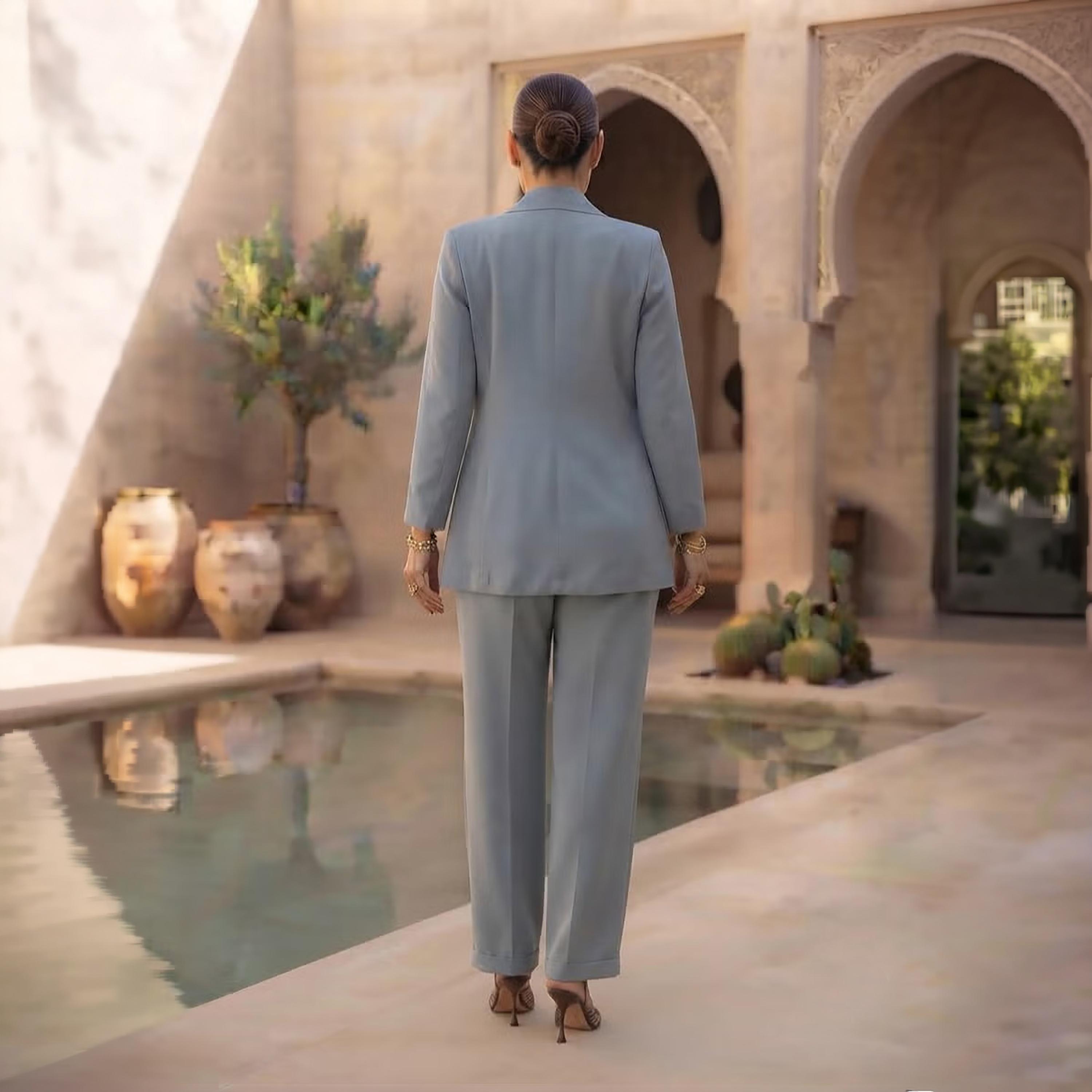 طقم جاكيت وبنطال حريمي بأكمام طويلة وياقة مطوية باللون الأزرق المغبر من نيكياس-women-clothing-coordsets-image-5