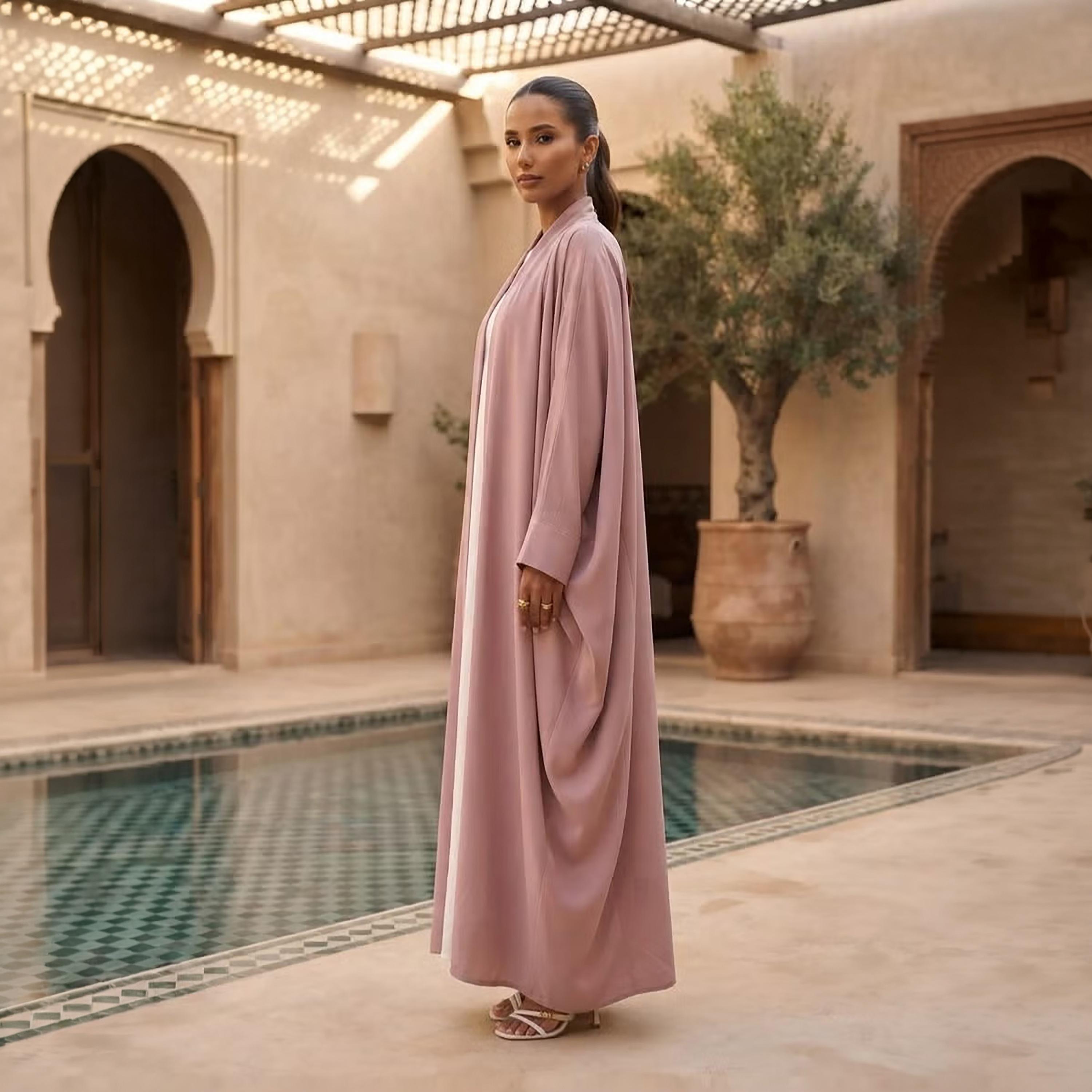 عباية حريمي نيدا بأكمام خفاش باللون الوردي المغبر من نيكياس-women-arabicclothing-abayas-image-2
