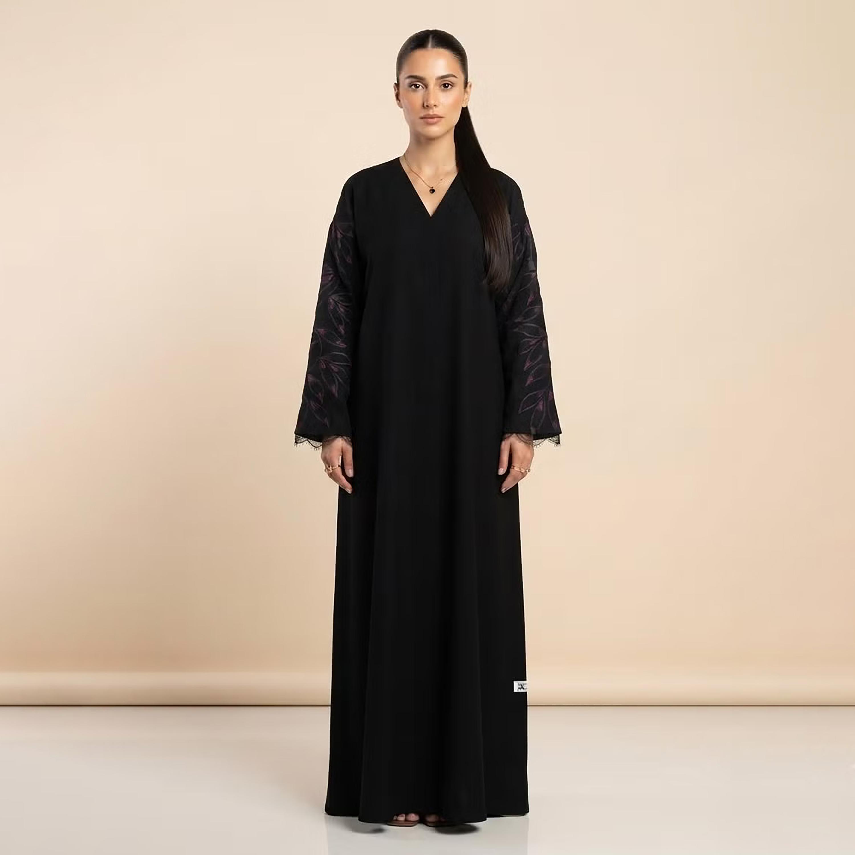عباية حريمي نيدا بأكمام مطبوعة باللون الأسود من نيكياس-women-arabicclothing-abayas-image-1
