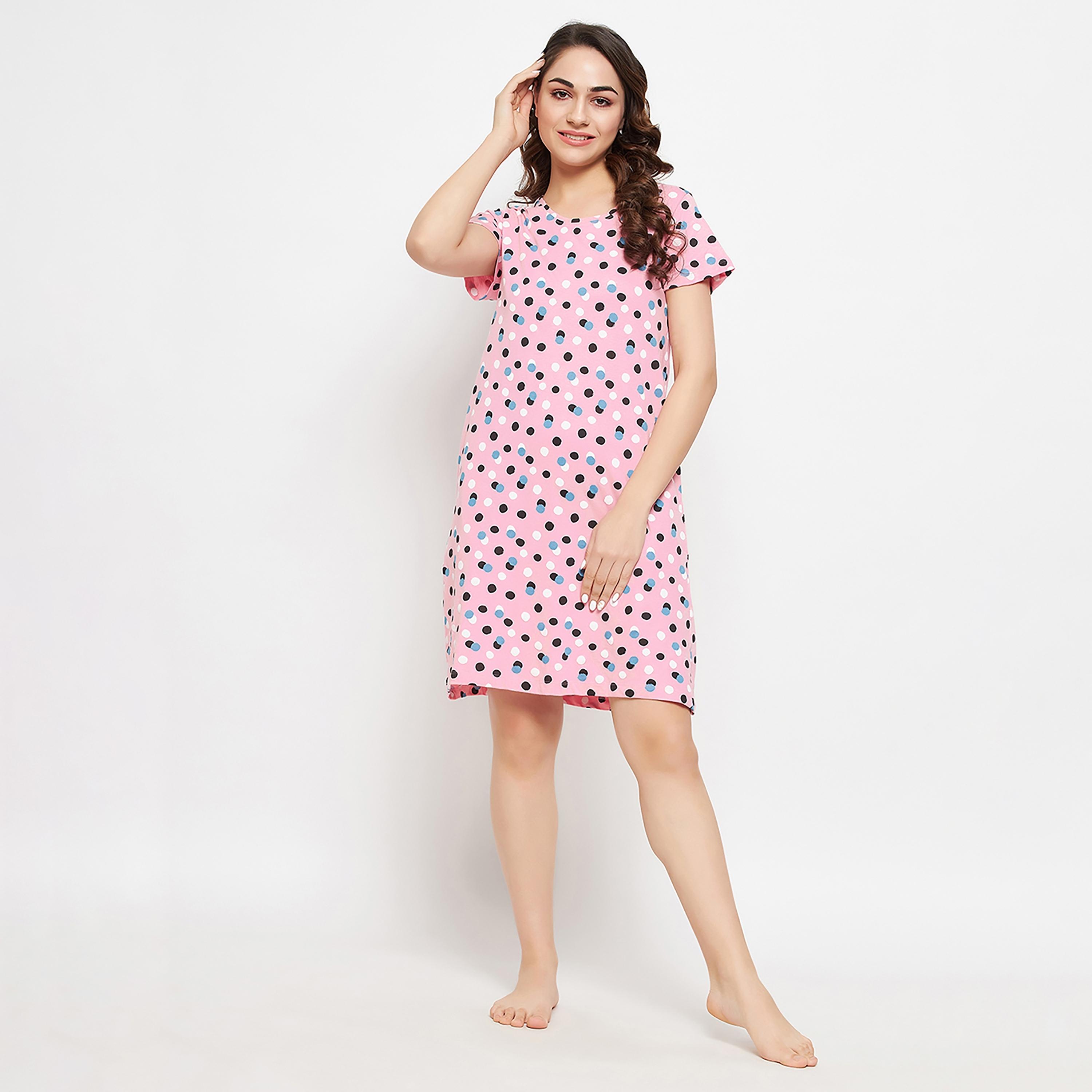فستان نوم نسائي قصير بطبعات منقط باللون الوردي الفاتح من كلوفيا - قطن خالص-women-clothing-nightwear-nighties-image-2