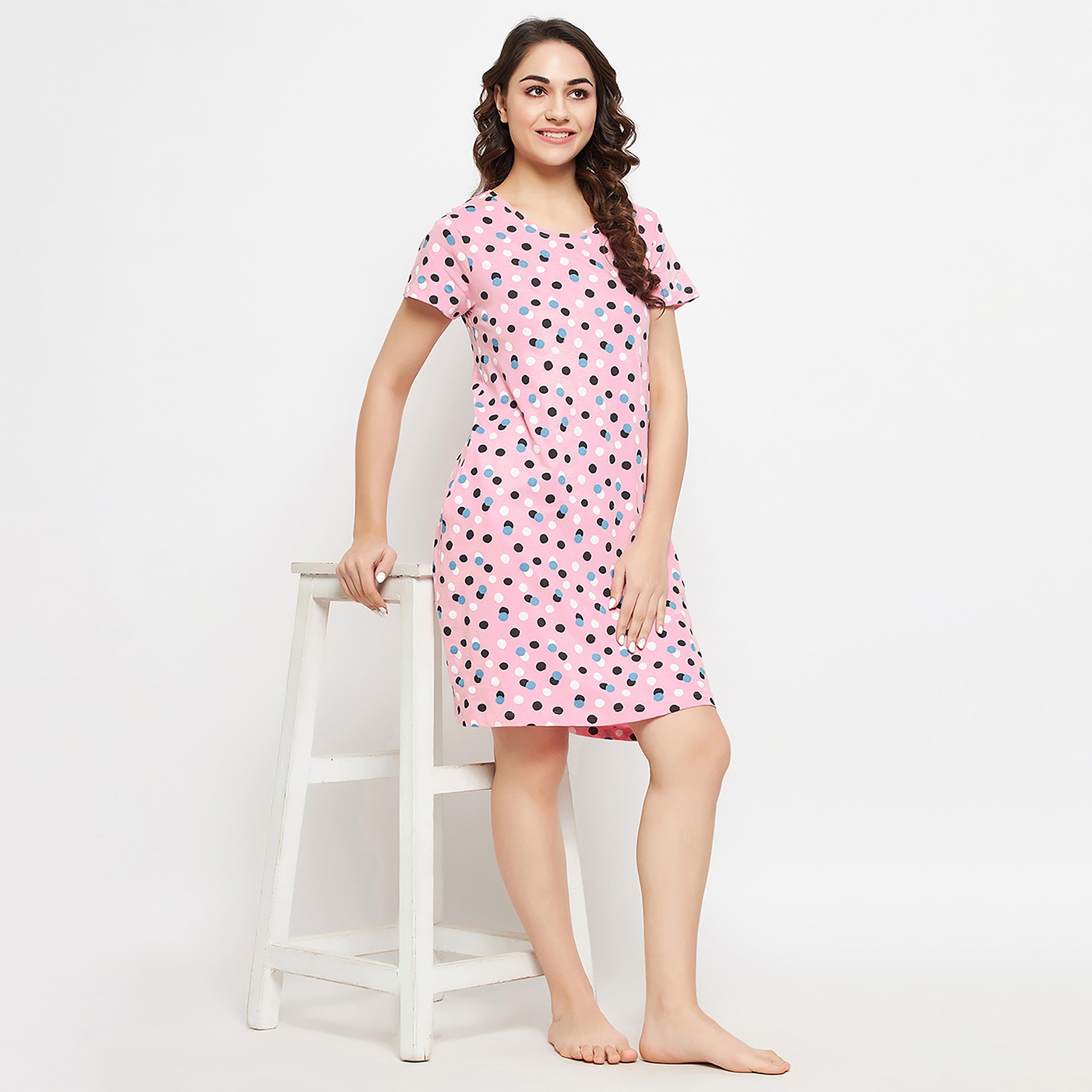 فستان نوم نسائي قصير بطبعات منقط باللون الوردي الفاتح من كلوفيا - قطن خالص-women-clothing-nightwear-nighties-image-7