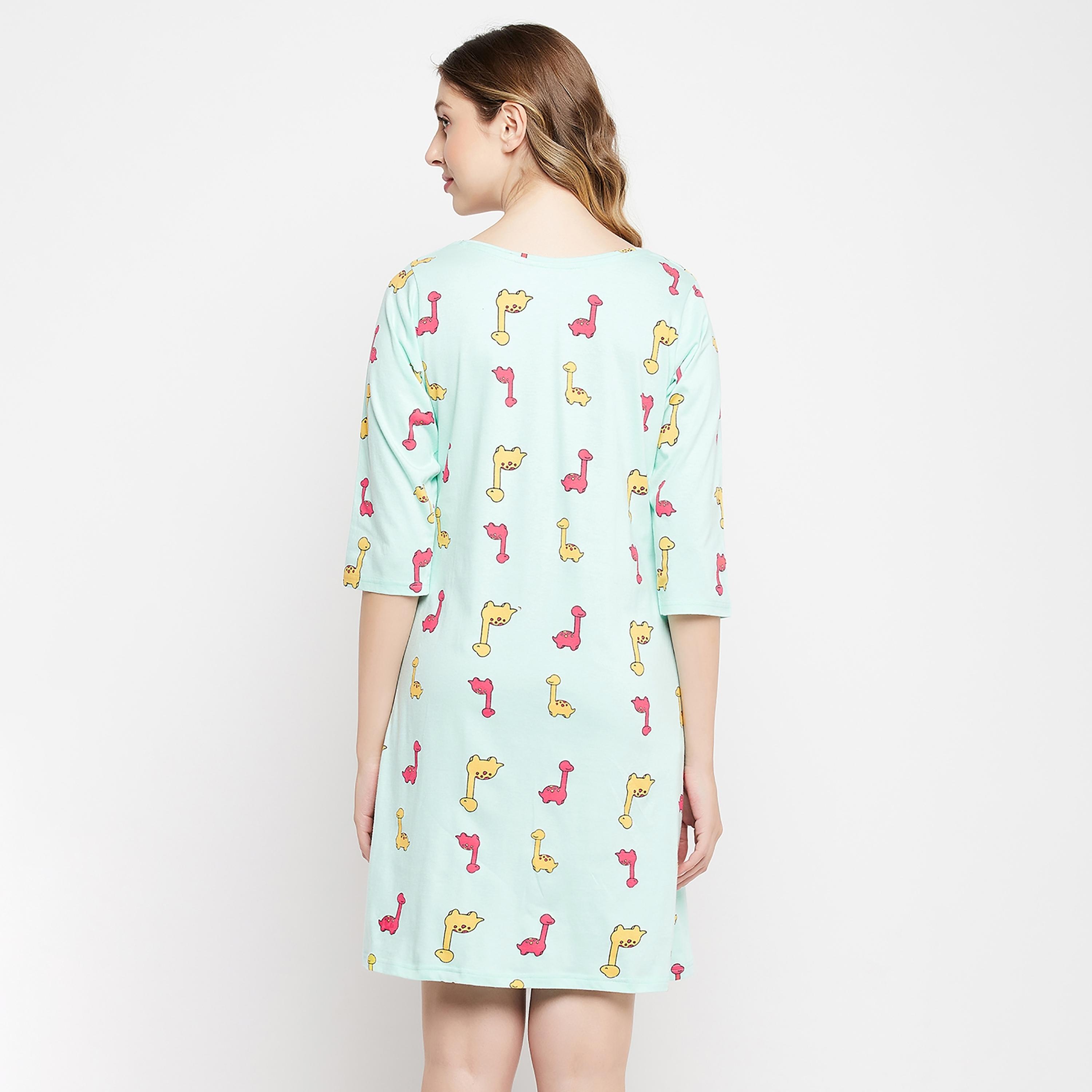 فستان نوم بطبعة من كلوفيا برقبة مستديرة بطول الركبة-women-clothing-nightwear-nighties-image-5
