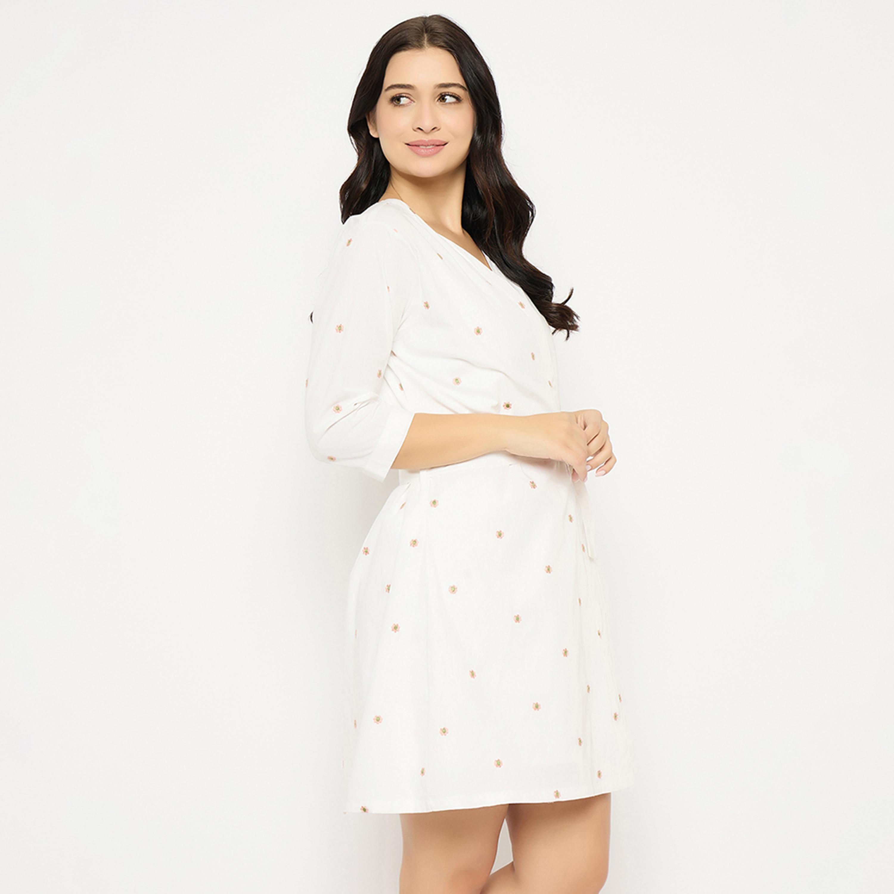 Clovia Floral Embroidery Short Women's Night Dress & Robe Set in White - 100% Cotton-women-clothing-nightwear-robes-image-3