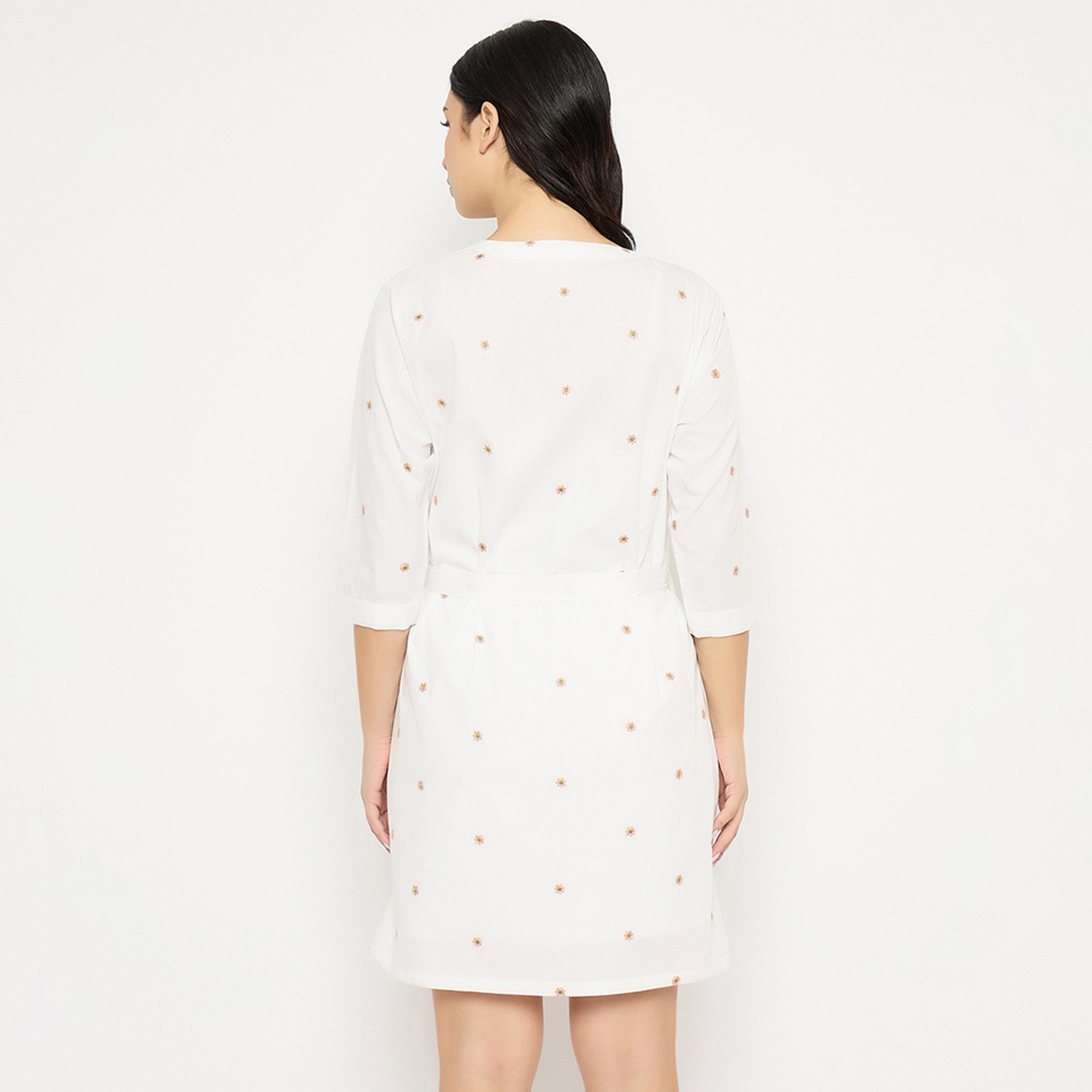 Clovia Floral Embroidery Short Women's Night Dress & Robe Set in White - 100% Cotton-women-clothing-nightwear-robes-image-5