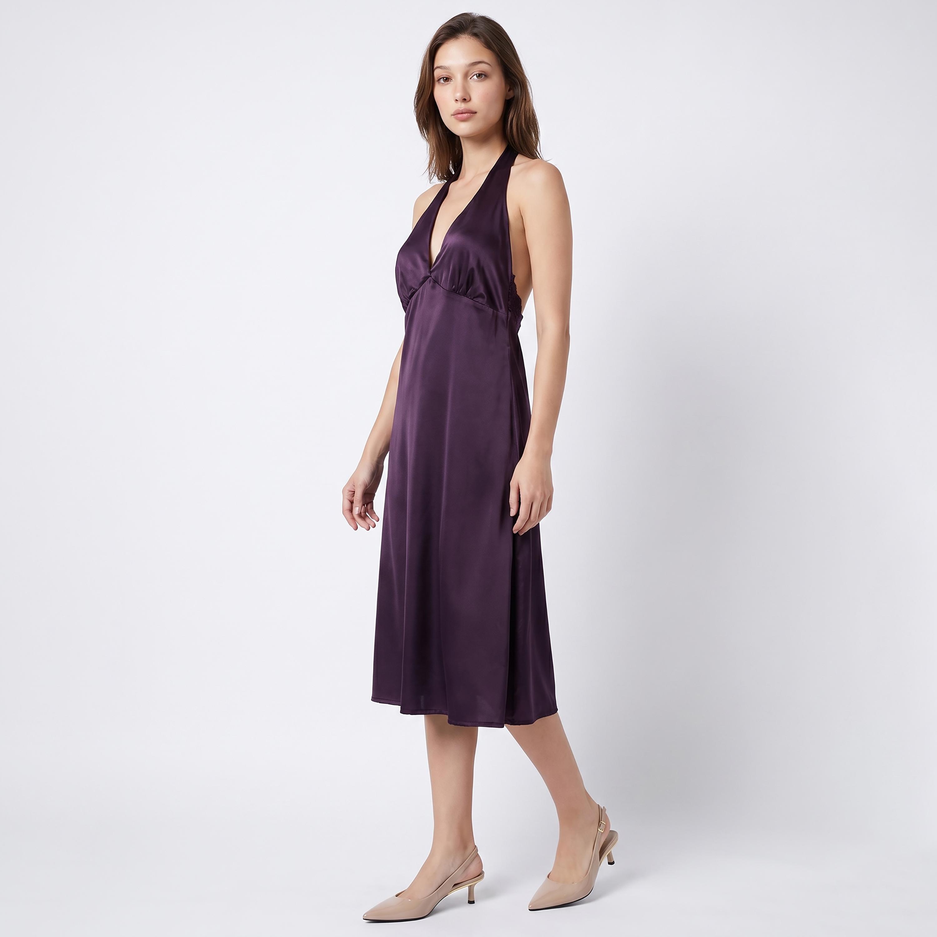 قميص نوم طويل (نايتي) من الساتان باللون النبيذي للنساء من كلوفيا-women-clothing-nightwear-nighties-image-3