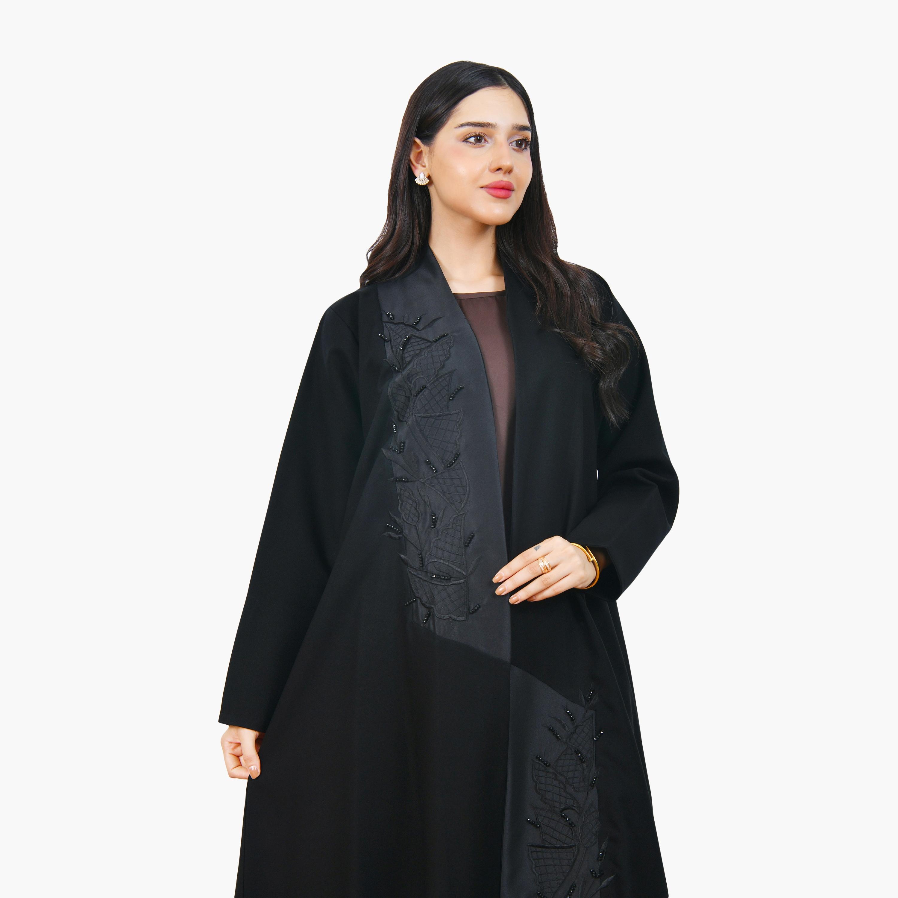 عباية نسائية سوداء مطرزة بألوان متعددة ونصف كلوش من حوراء-women-arabicclothing-abayas-image-2
