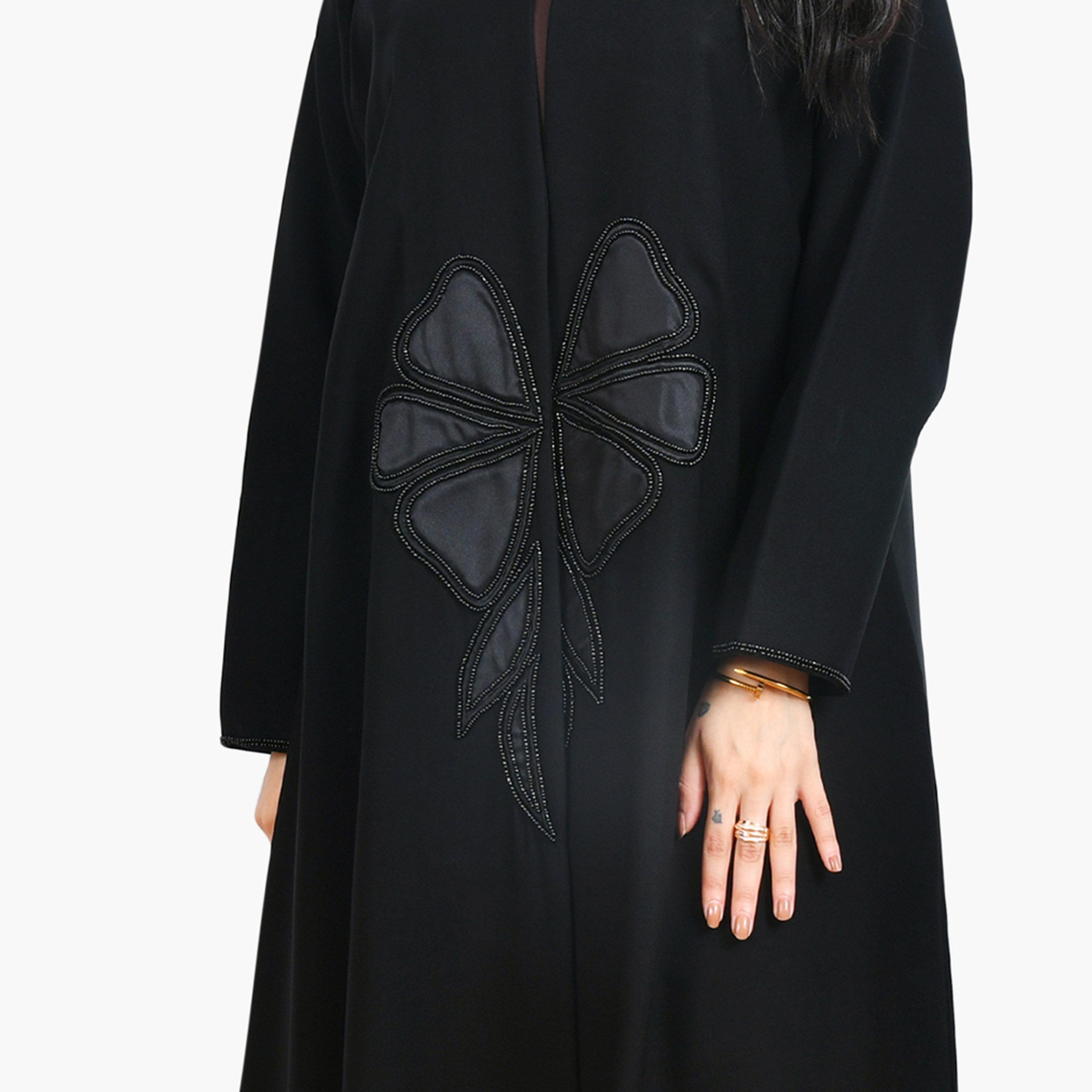 عباية نسائية من مزخرفة بالورود والكتان باللون الأسود نصف كلوش من حوراء-women-arabicclothing-abayas-image-3