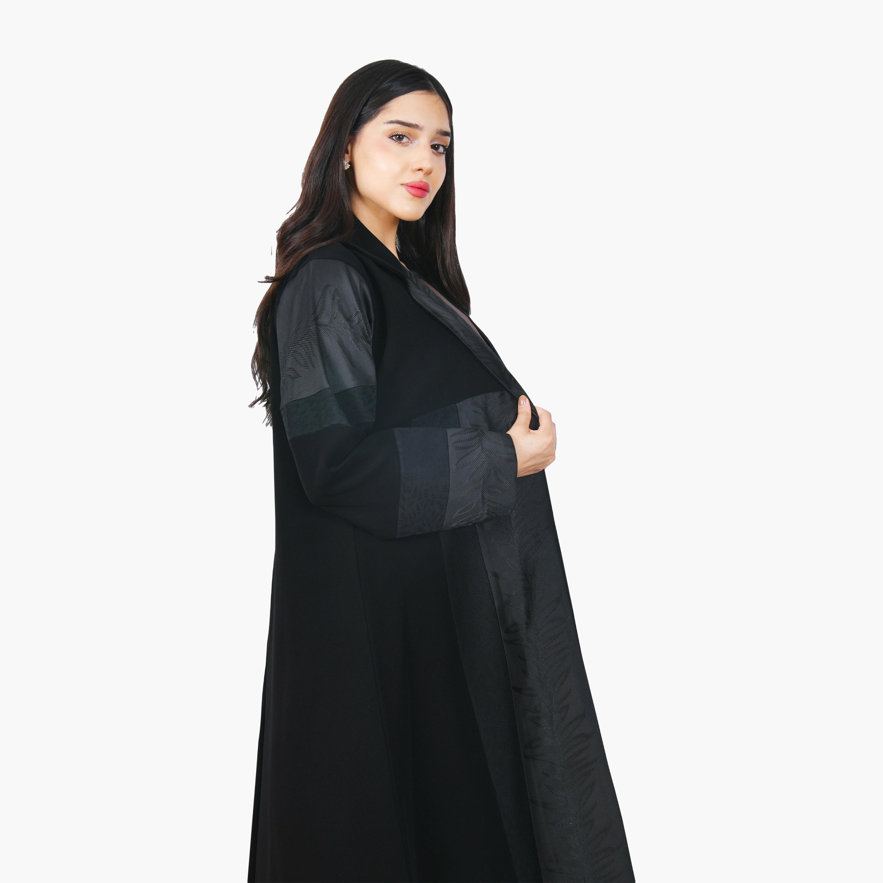 عباية سوداء من الكتان نصف كلوش، مطرزة بالجاكار ومتعددة الألوان من حوراء-women-arabicclothing-abayas-image-4