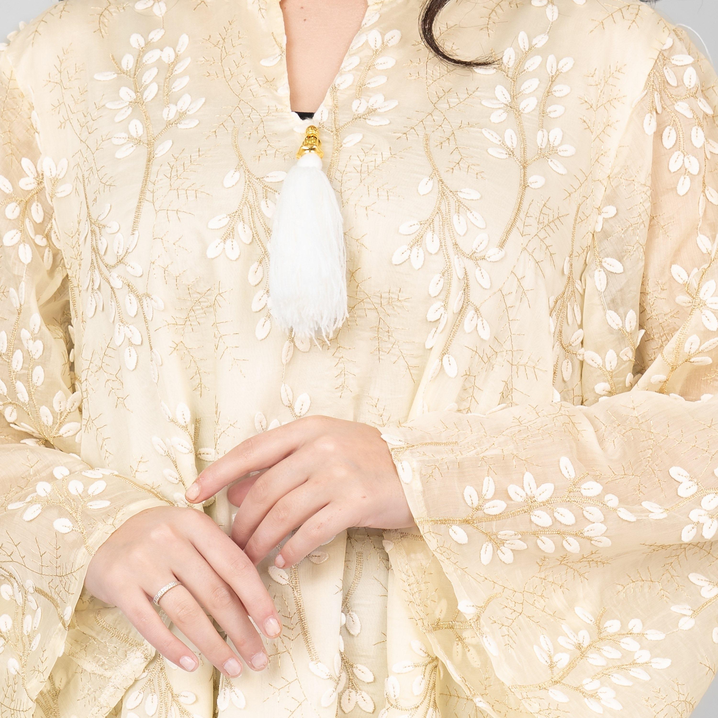 جلابية نسائية مطرزة بنقشة بتلات الزهور بأكمام واسعة من إككسا-women-arabicclothing-jalabiyas-image-2