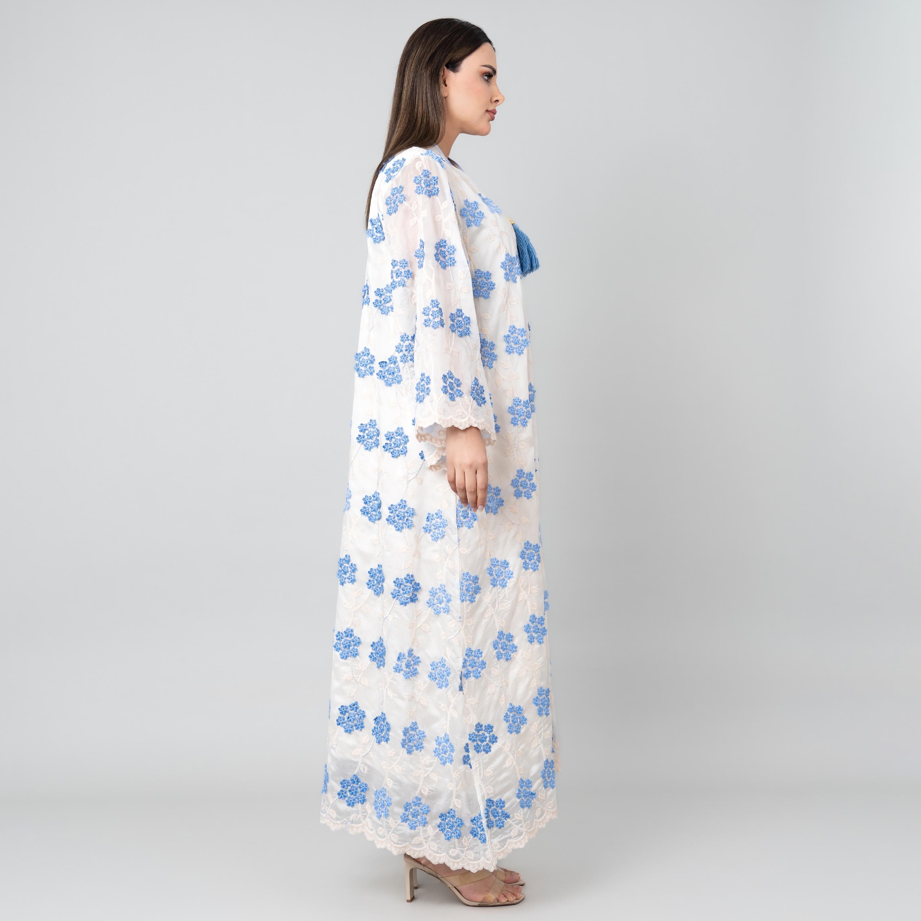 جلابية نسائية بأكمام واسعة ومطرزة بنقشة زهور من إككسا-women-arabicclothing-jalabiyas-image-3