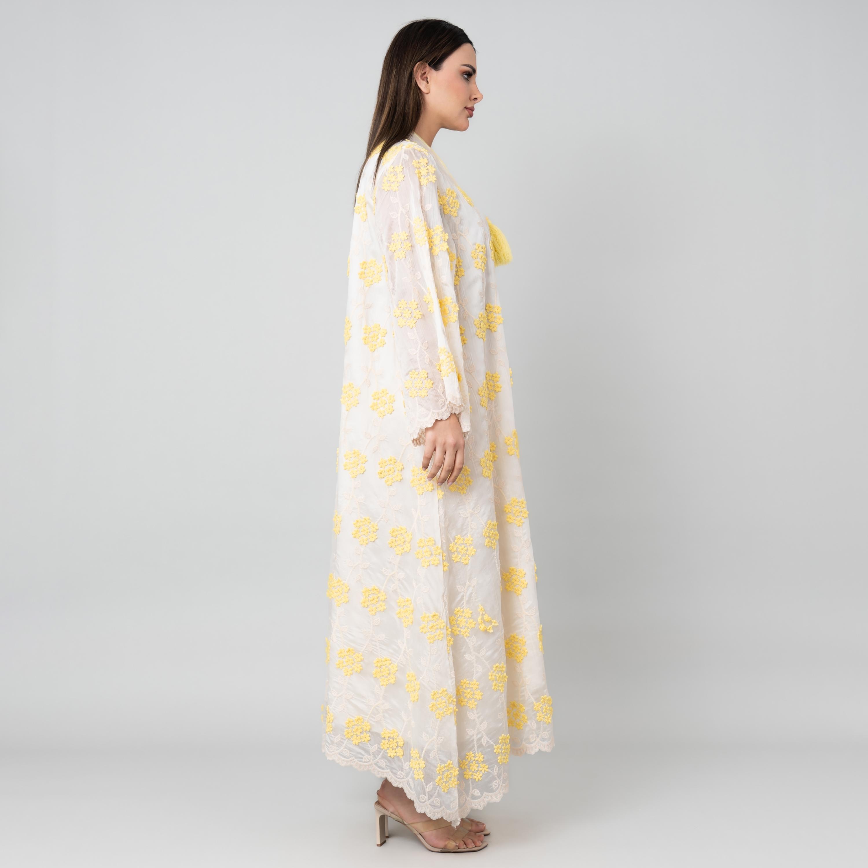 جلابية نسائية بأكمام واسعة ومطرزة بنقشة زهور من إككسا-women-arabicclothing-jalabiyas-image-3