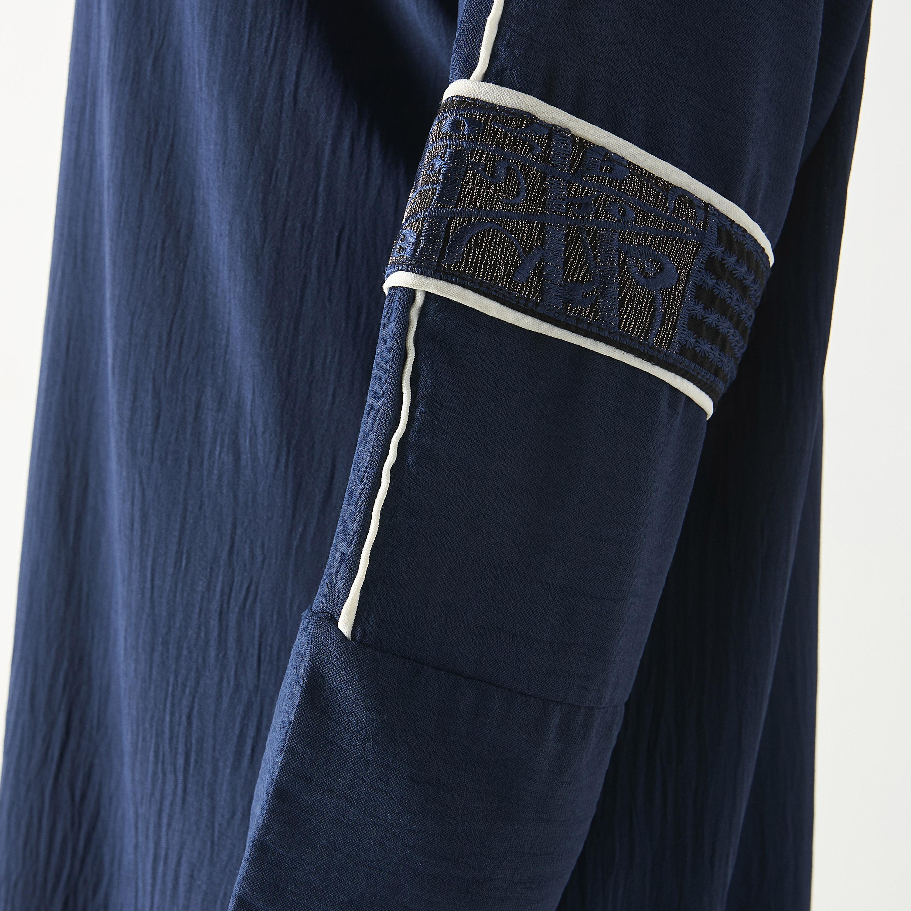 Hadiyath Al Madinah Solid Abaya with Lace Detail and Hijab-women-arabicclothing-abayas-image-3