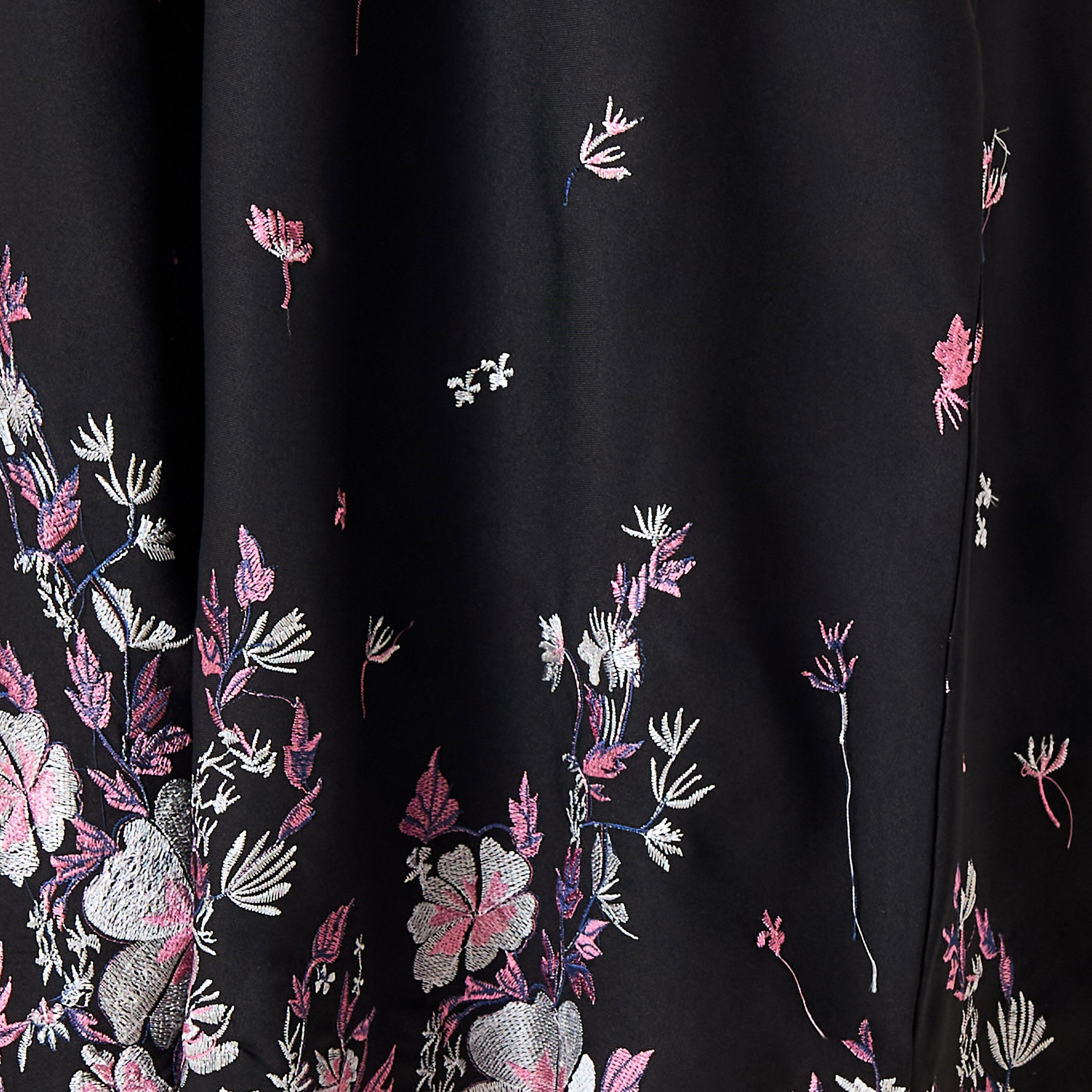 Hadiyath Al Madinah Embroidered Abaya with V-neck and Hijab-women-arabicclothing-abayas-image-6