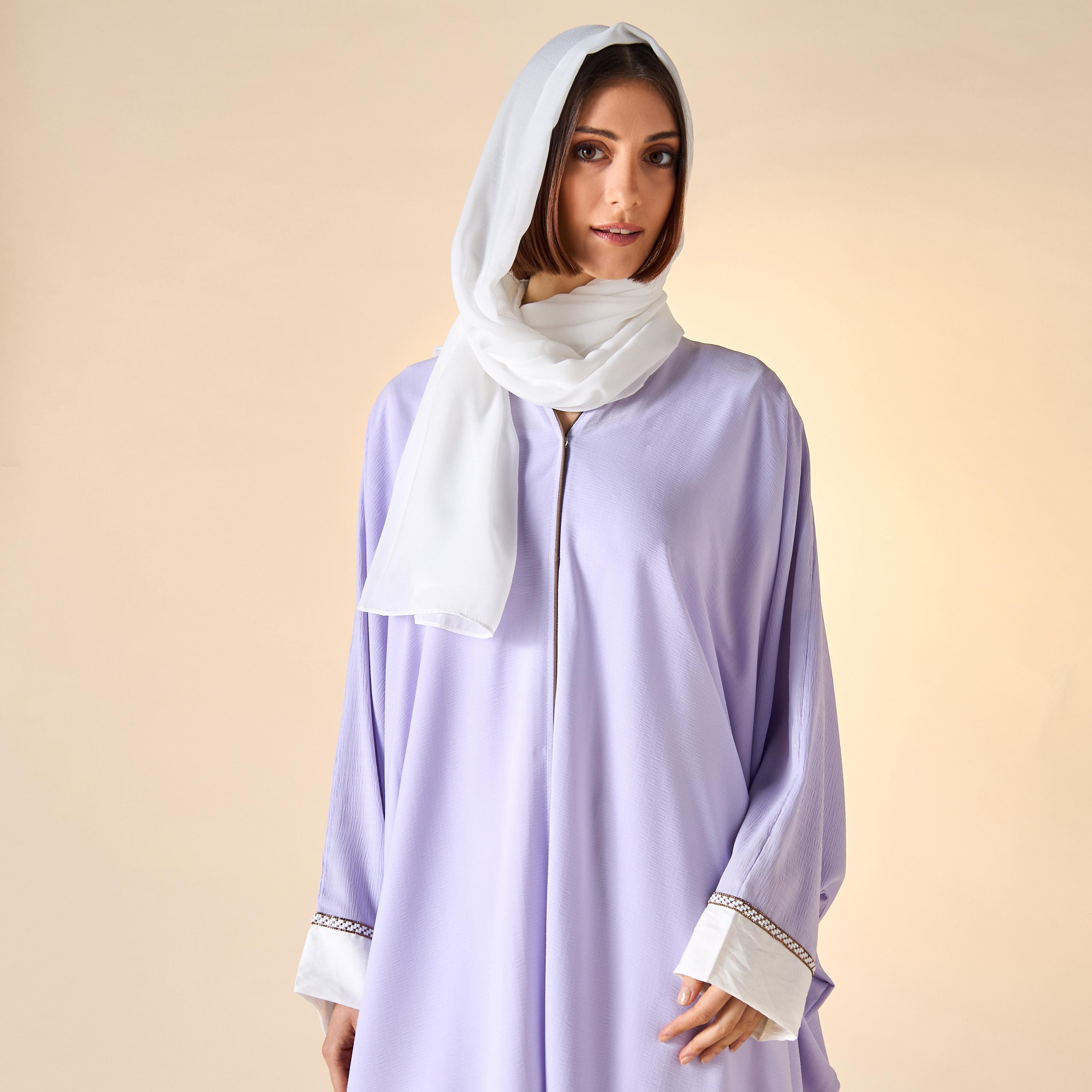 عباية بشت بياقة V وتفاصيل دانتيل مع حجاب من هدية المدينة-women-arabicclothing-abayas-image-2