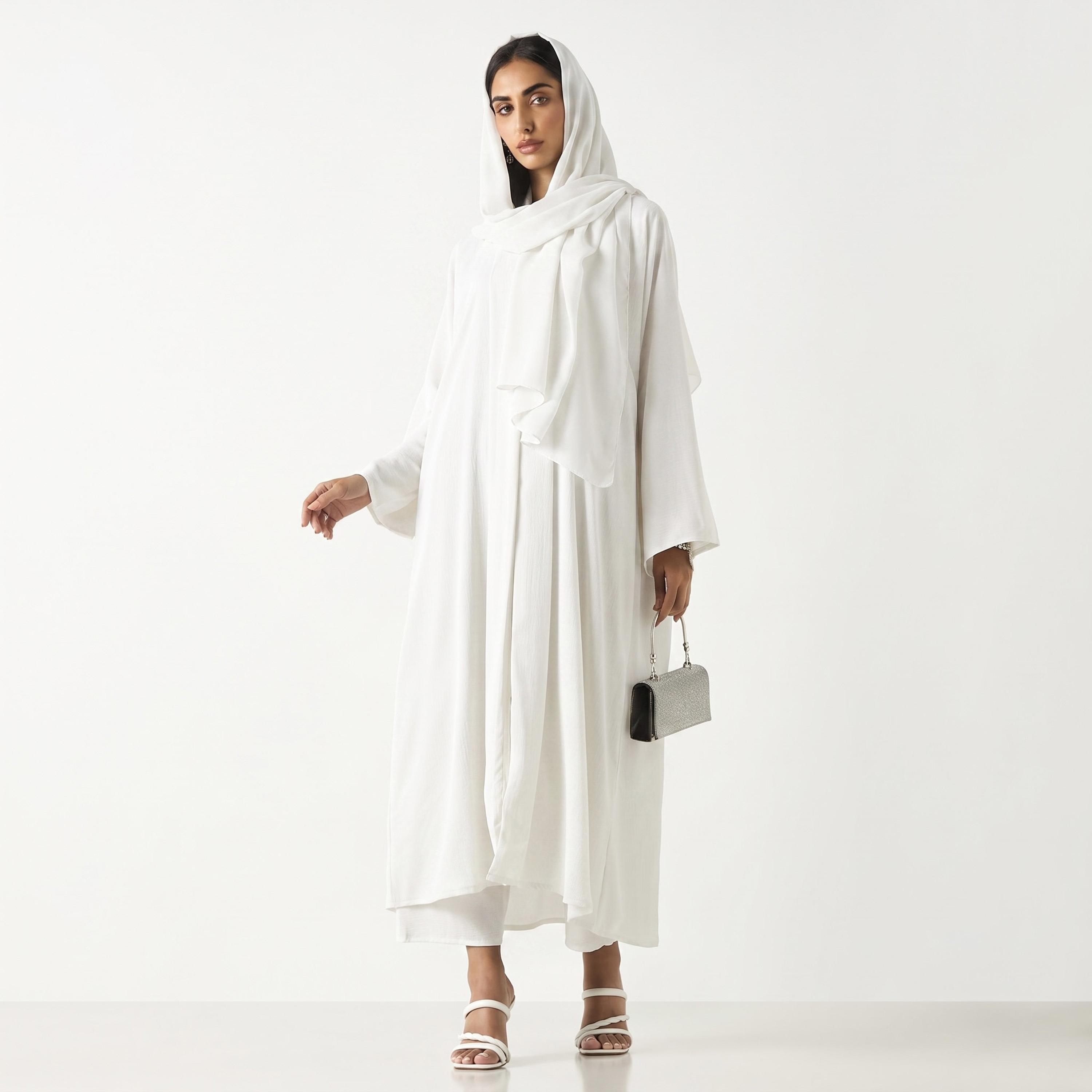 طقم عباءة وحجاب نيدا للنساء باللون الأبيض مع توب داخلي وبنطال من حديث المدينة-women-arabicclothing-sets-image-1