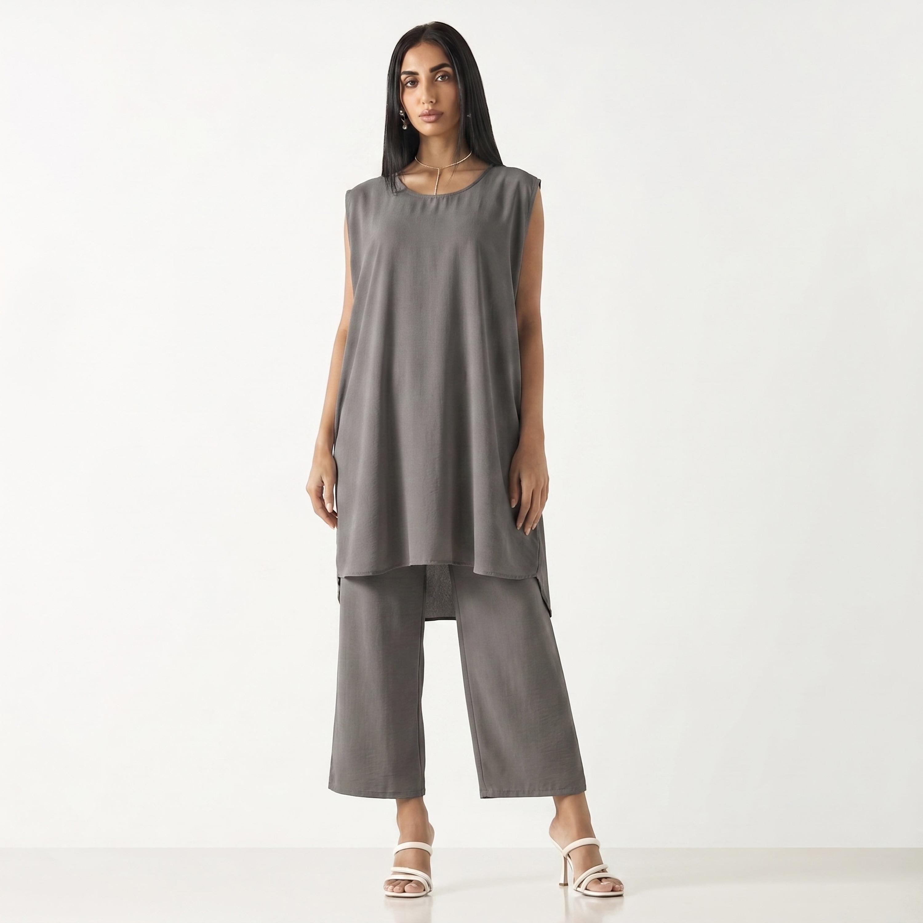 طقم عباءة وحجاب نيدا للنساء باللون الرمادي مع توب داخلي وبنطال من حديث المدينة-women-arabicclothing-sets-image-2