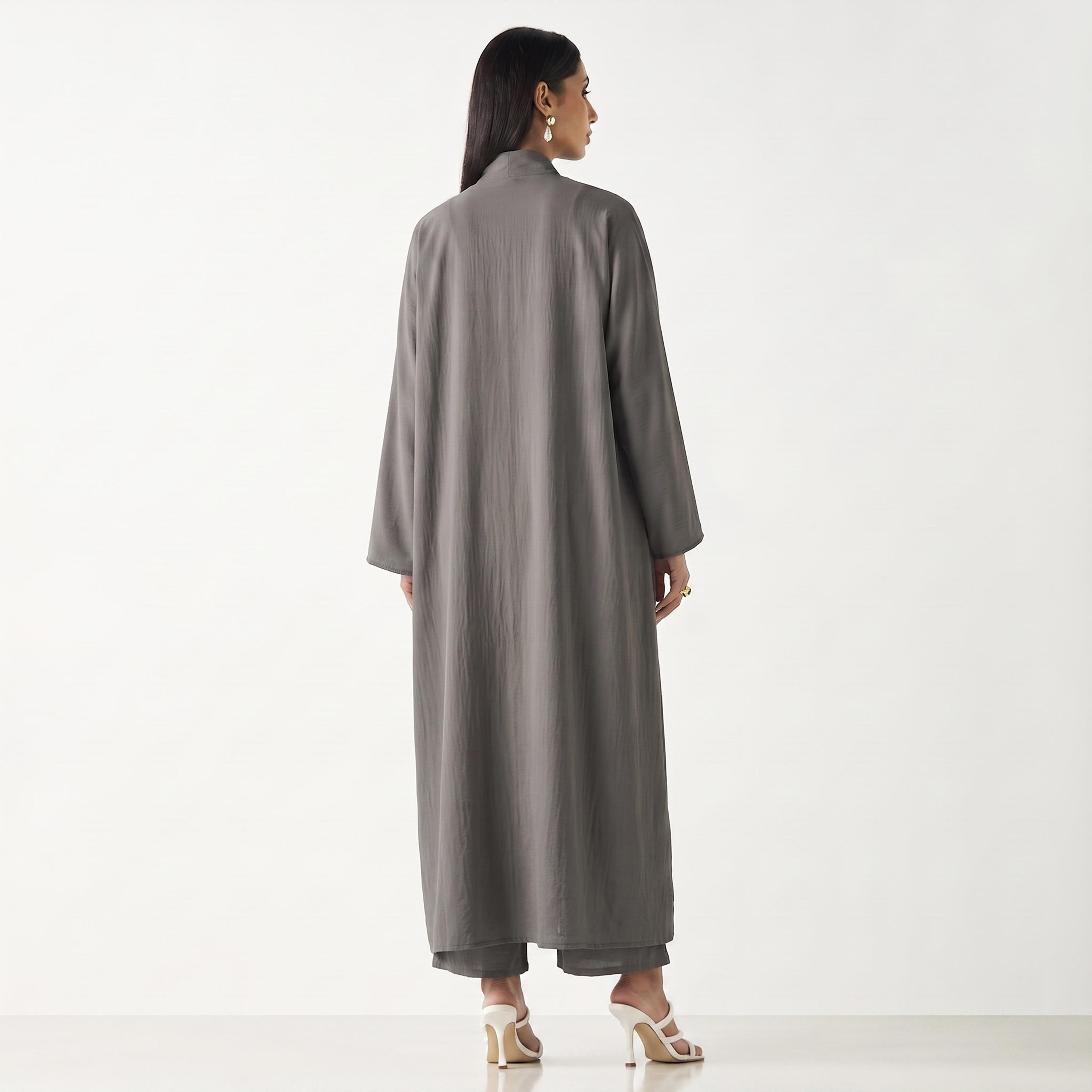 طقم عباءة وحجاب نيدا للنساء باللون الرمادي مع توب داخلي وبنطال من حديث المدينة-women-arabicclothing-sets-image-3