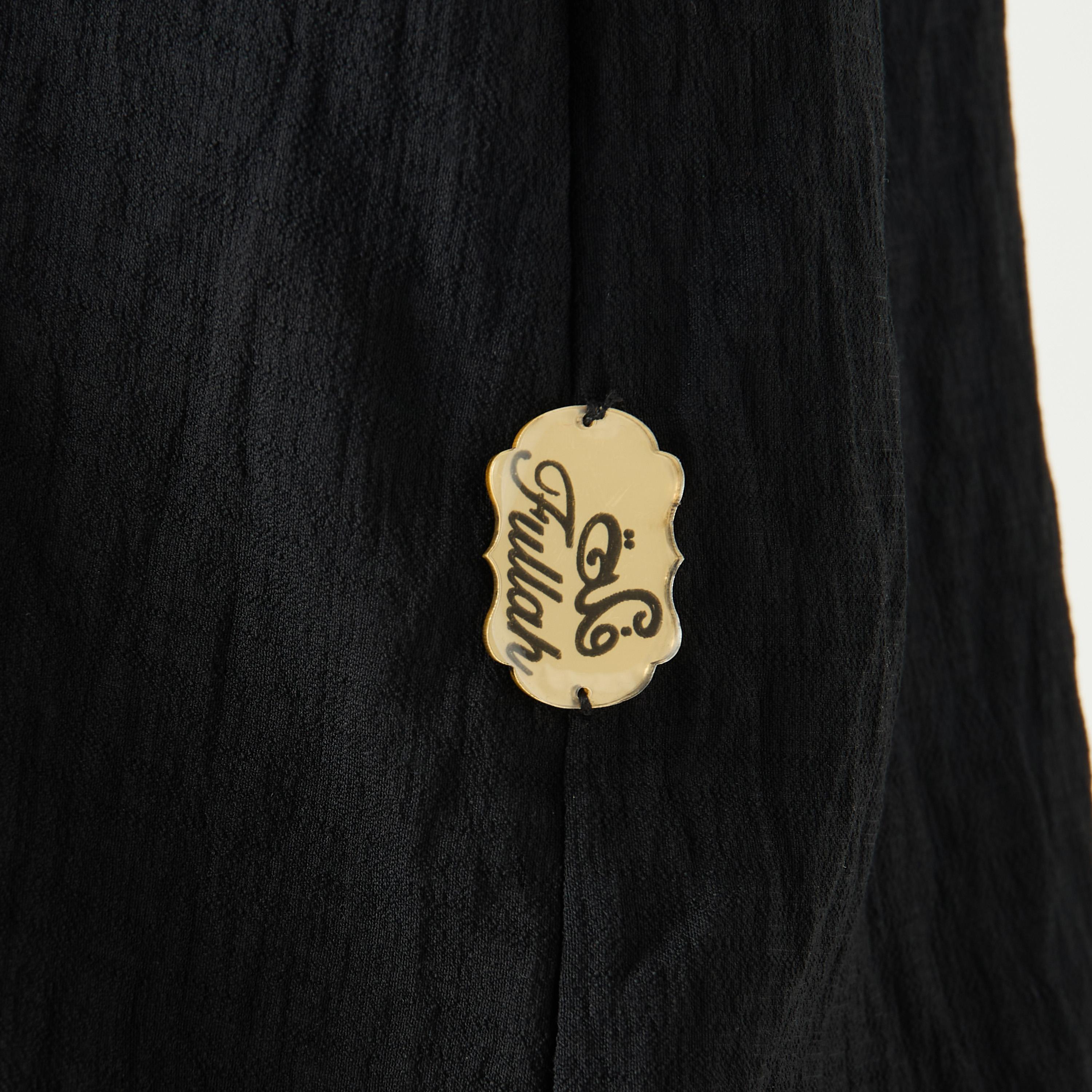 Hadiyath Al Madinah Cross-Stitch Embroidered V-neck Abaya-women-arabicclothing-abayas-image-4