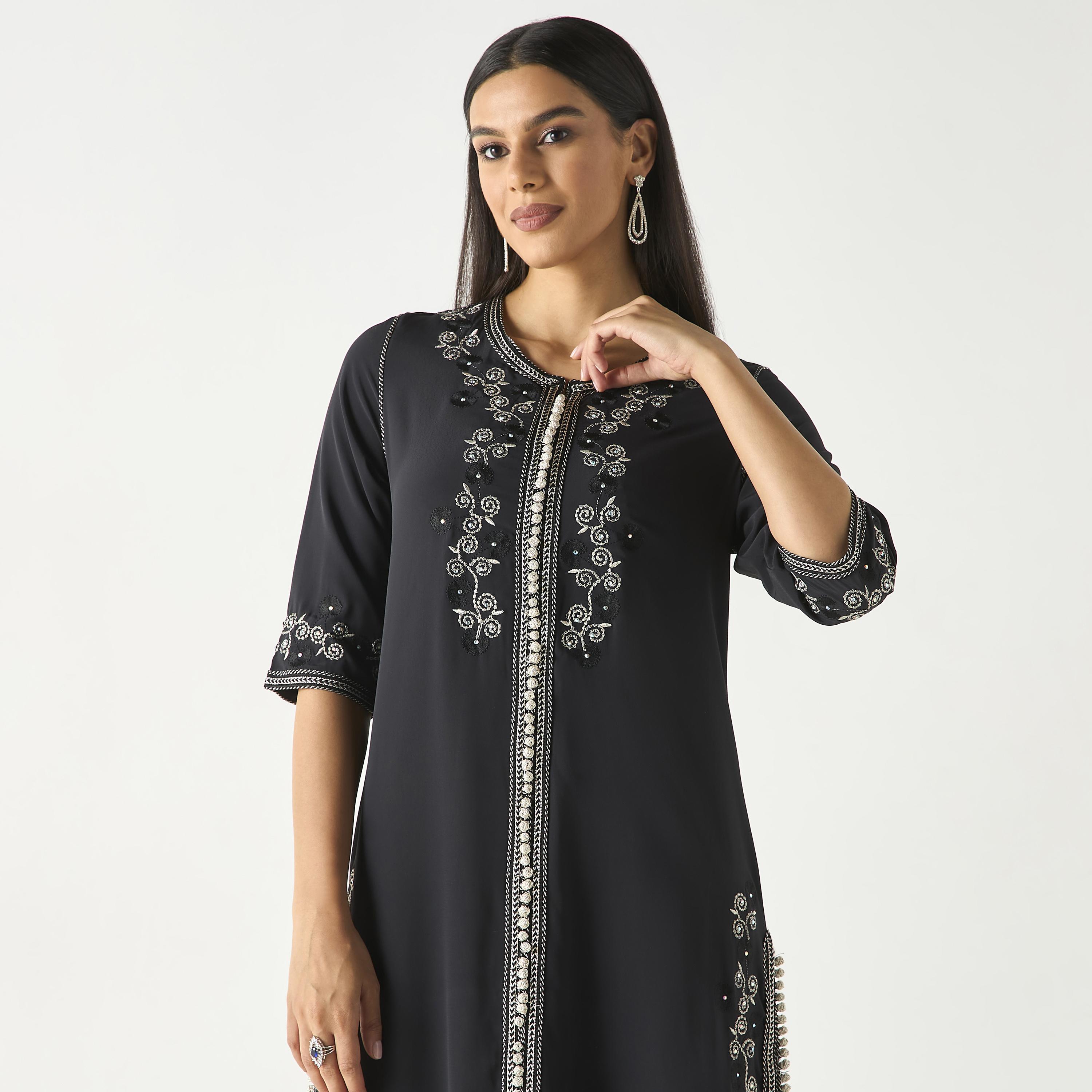 Hadiyath Al Madinah Embroidered Jalabiya with Slit Detail-women-arabicclothing-jalabiyas-image-2