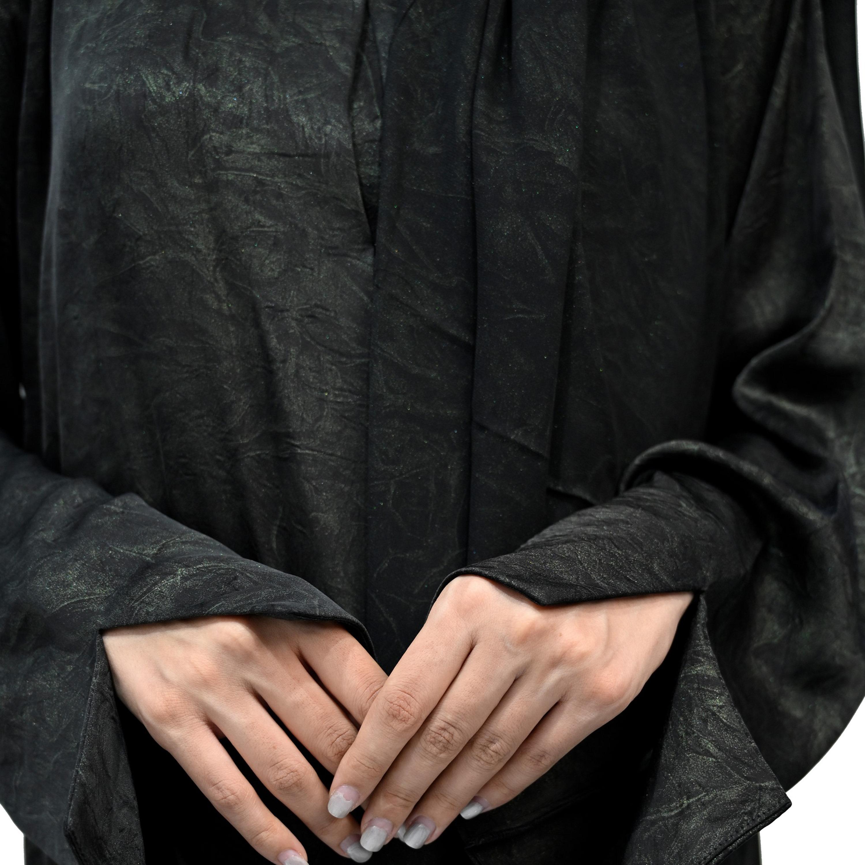 Nukhbaa Black Slit Cuff Sleeves Crinkled Abaya with Hijab-women-arabicclothing-abayas-image-3