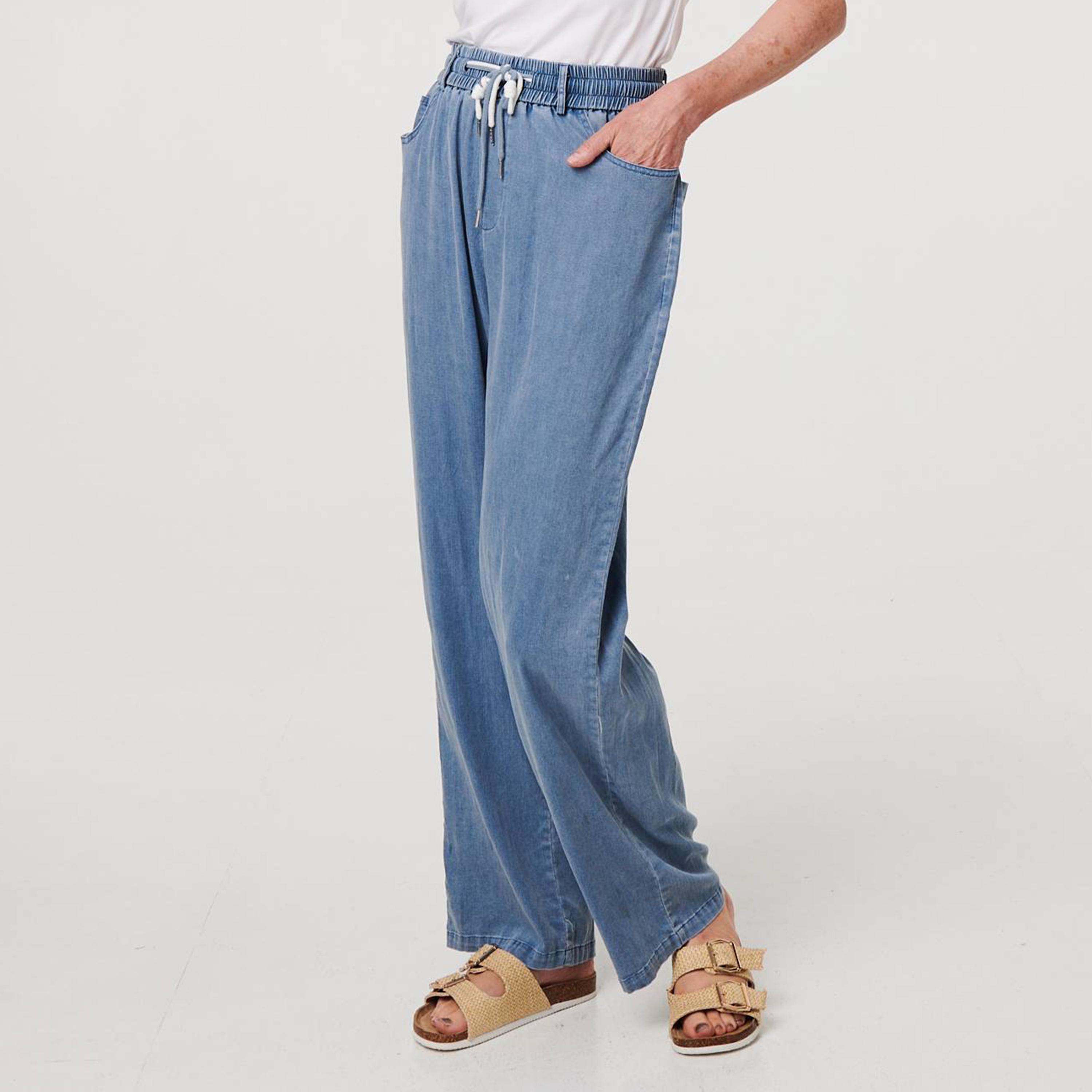 بنطلون جينز نسائي قصة مستقيمة "ستريت" بلون أزرق من إيزابيل لندن-women-clothing-bottoms-jeans-image-1