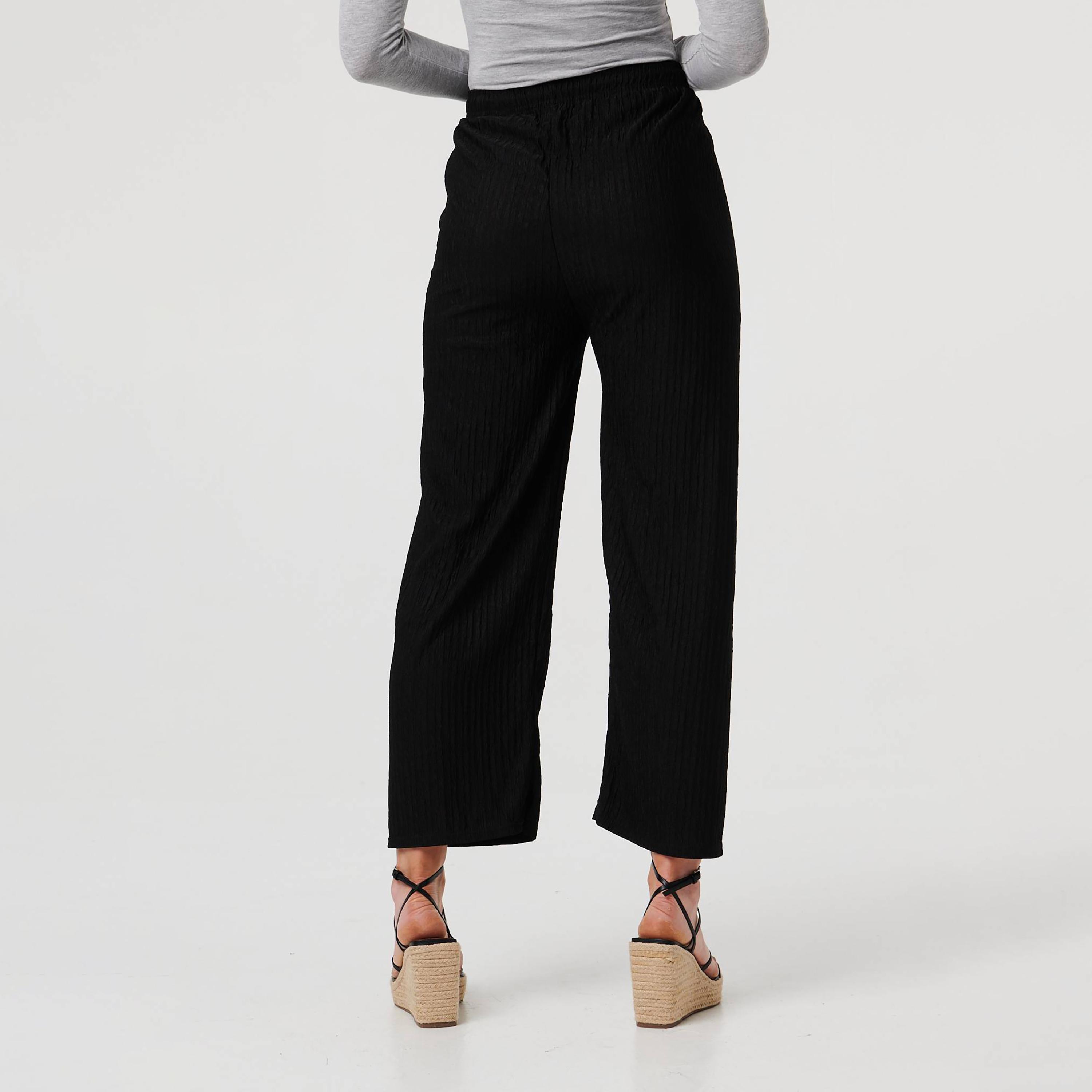 بنطلون نسائي قصة مستقيمة "ستريت" باللون الأسود من إيزابيل لندن-women-clothing-bottoms-trousers-image-3