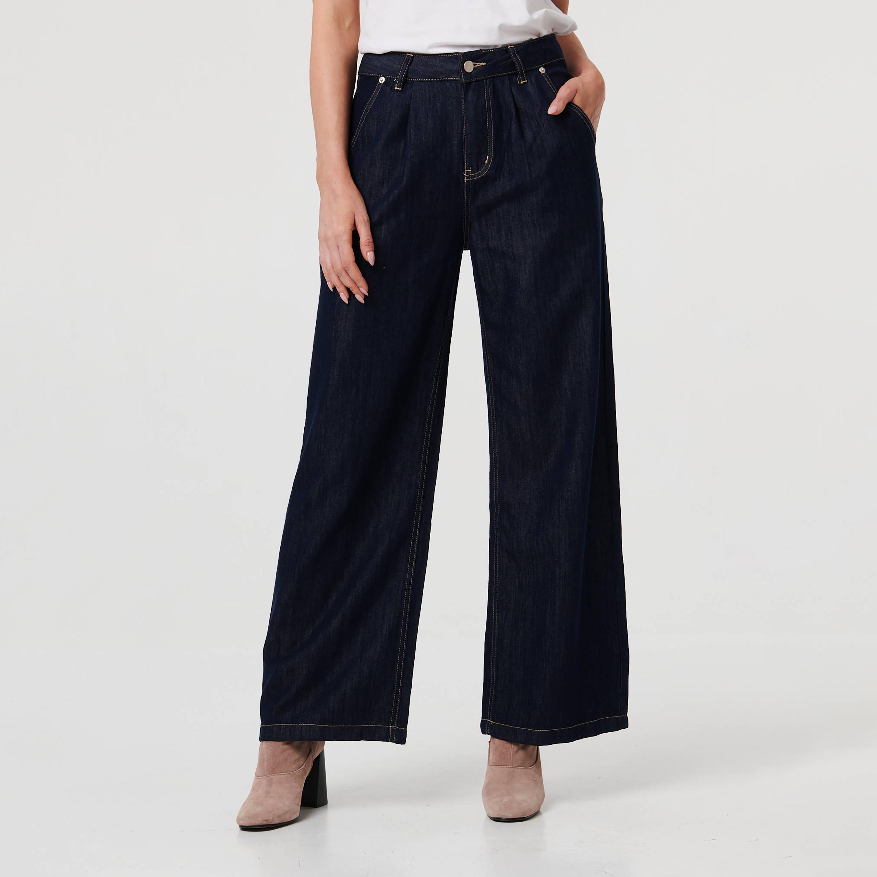 بنطلون جينز نسائي "وايد ليج" أرجل واسعة بلون أزرق داكن من إيزابيل لندن-women-clothing-bottoms-jeans-image-1