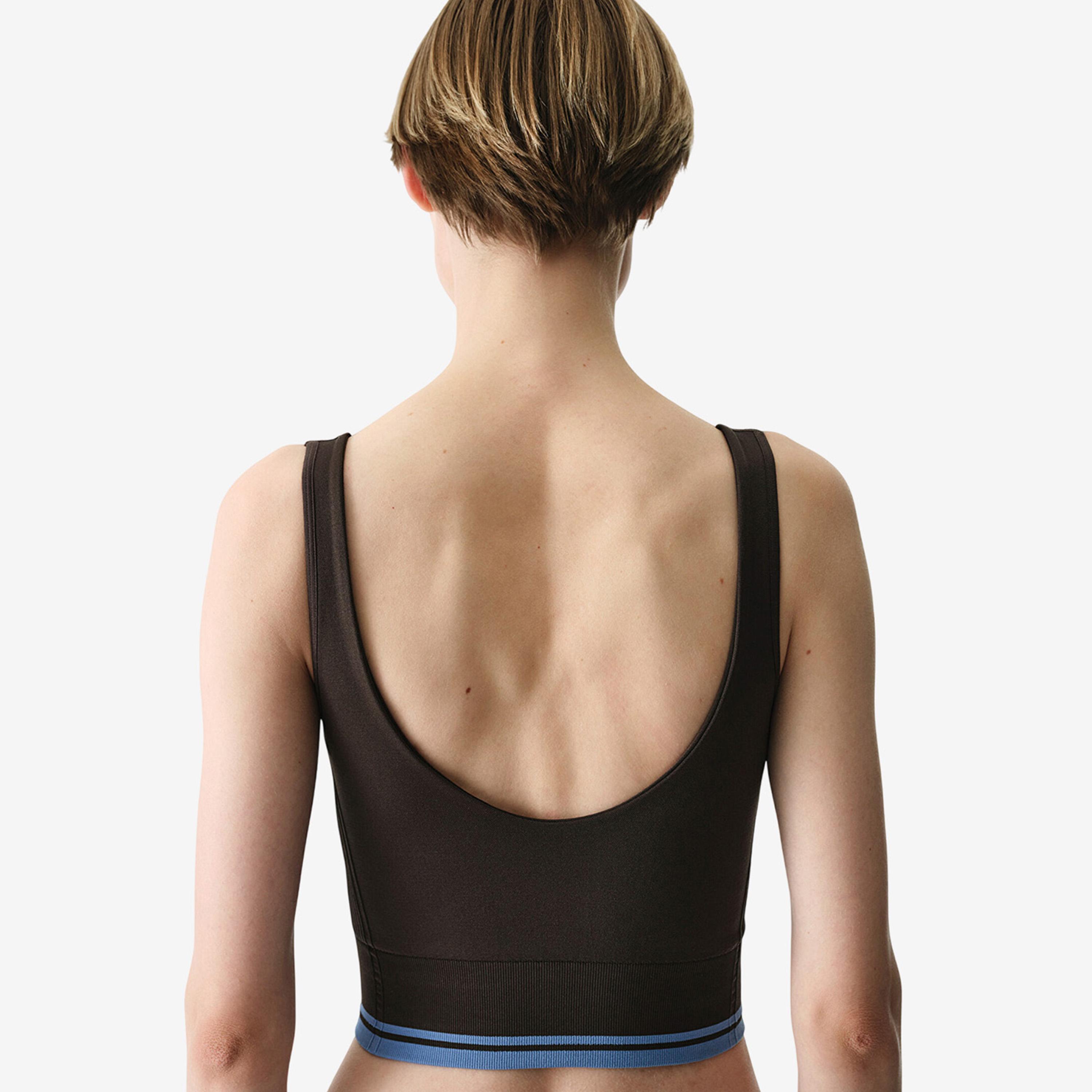 توب كروب حريمي بقصة ضيقة (سليم فيت) سادة بدون أكمام وفتحة رقبة عميقة من بينتي-women-clothing-shirtsandblouses-blouses-image-4