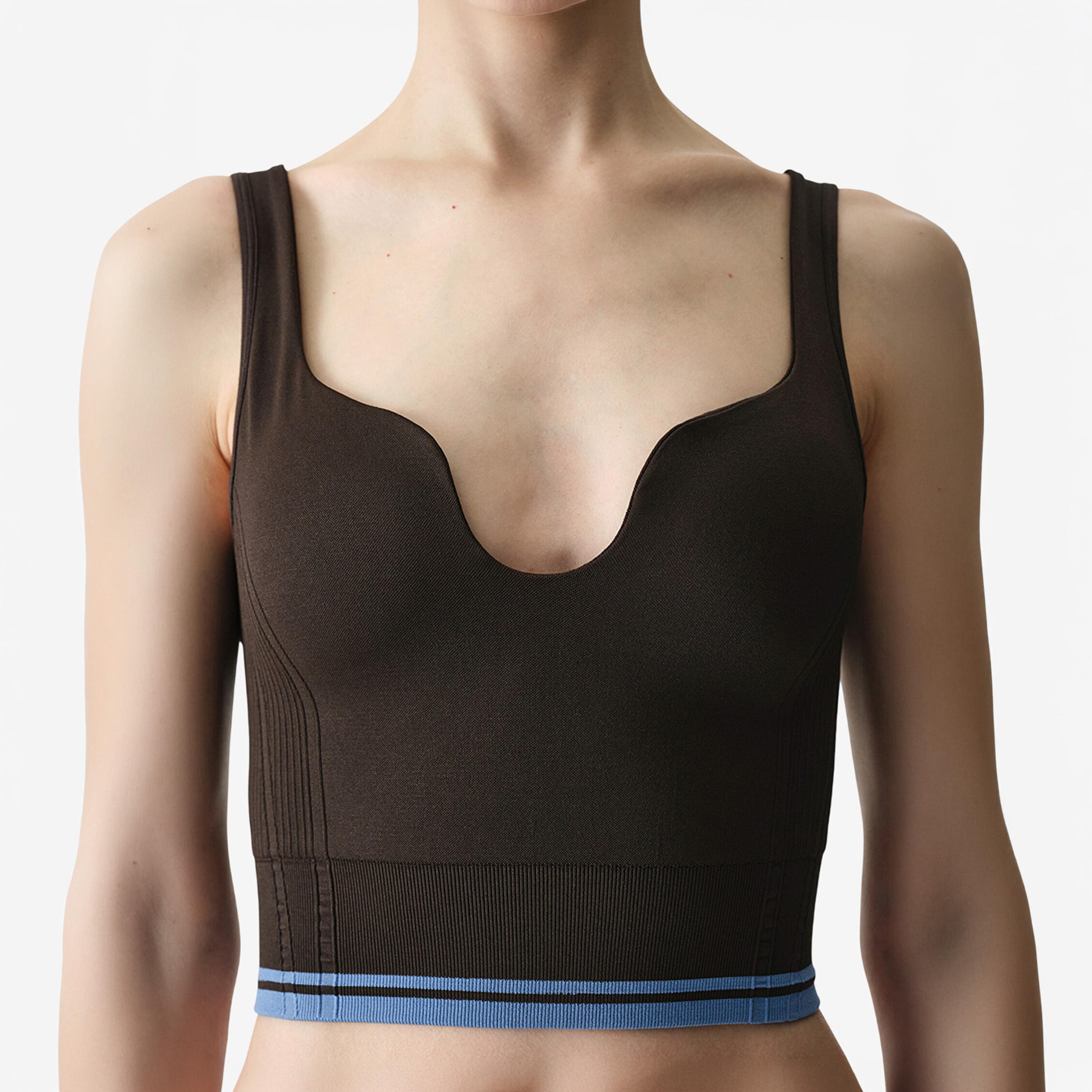 توب كروب حريمي بقصة ضيقة (سليم فيت) سادة بدون أكمام وفتحة رقبة عميقة من بينتي-women-clothing-shirtsandblouses-blouses-image-5