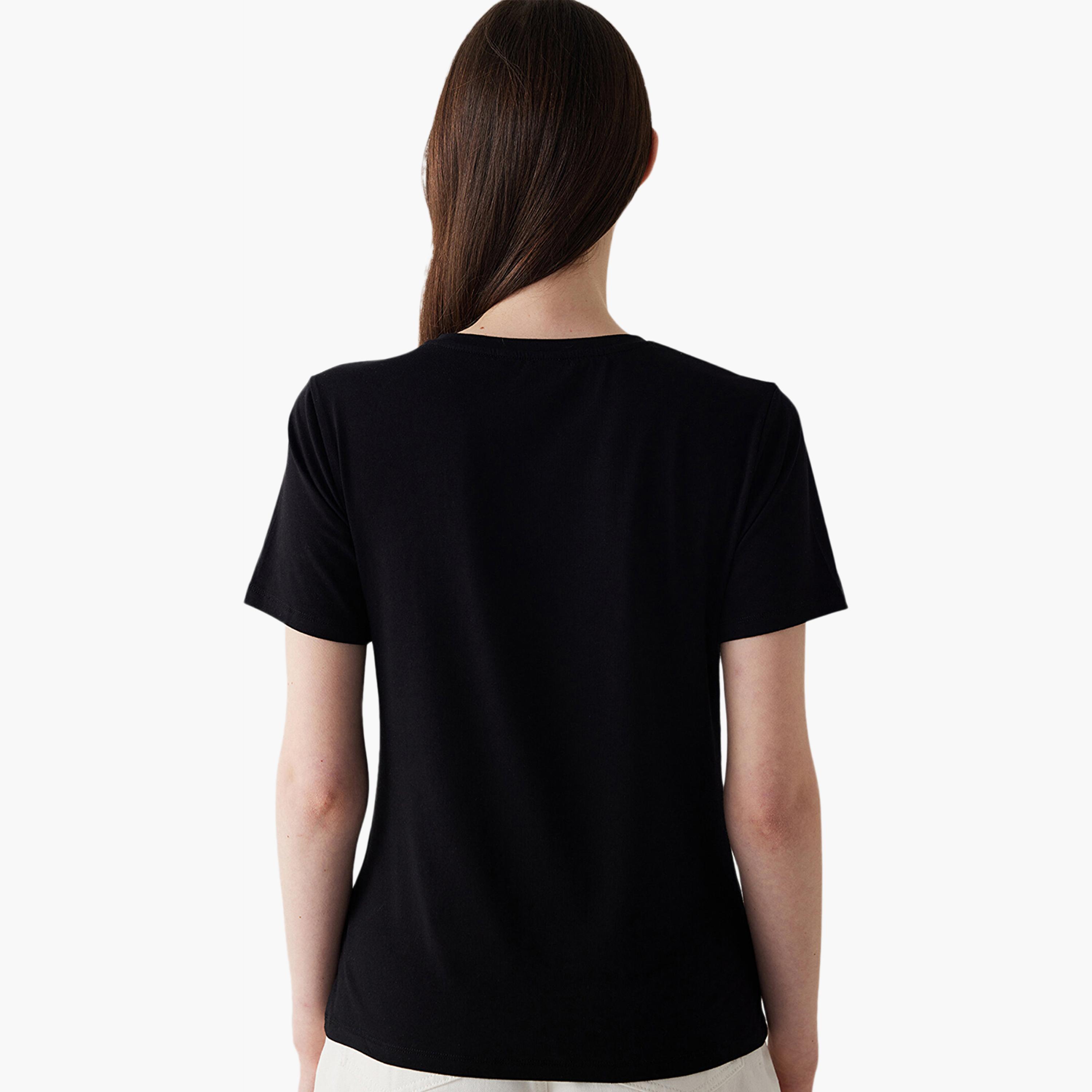 تي شيرت نسائي أسود من بينتي-women-clothing-tshirts-image-3